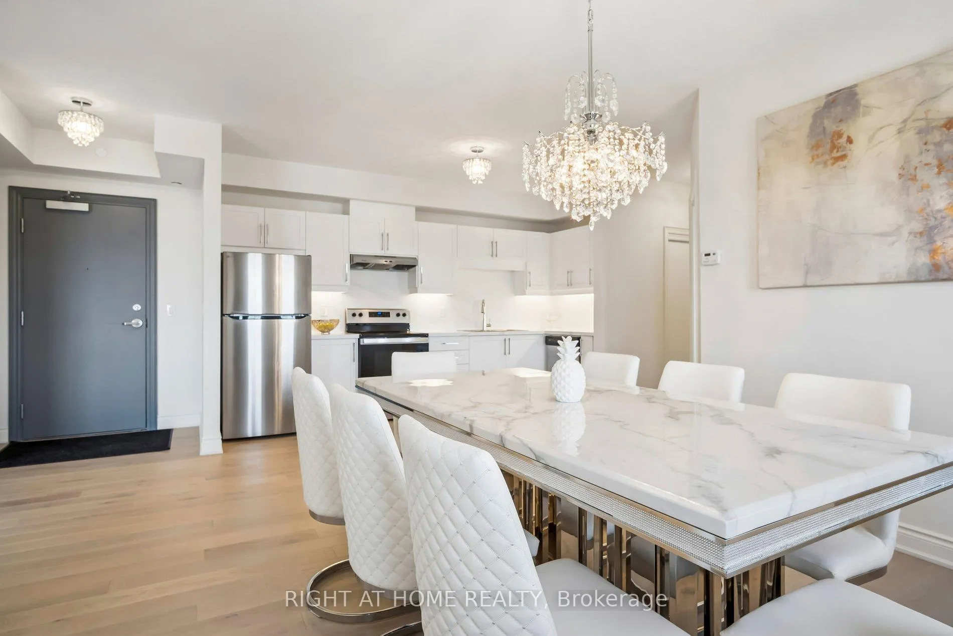 Photo 8 of Unit 406, 110 Grew Boulevard, Georgina, Sutton & Jackson's Point — HOMEH