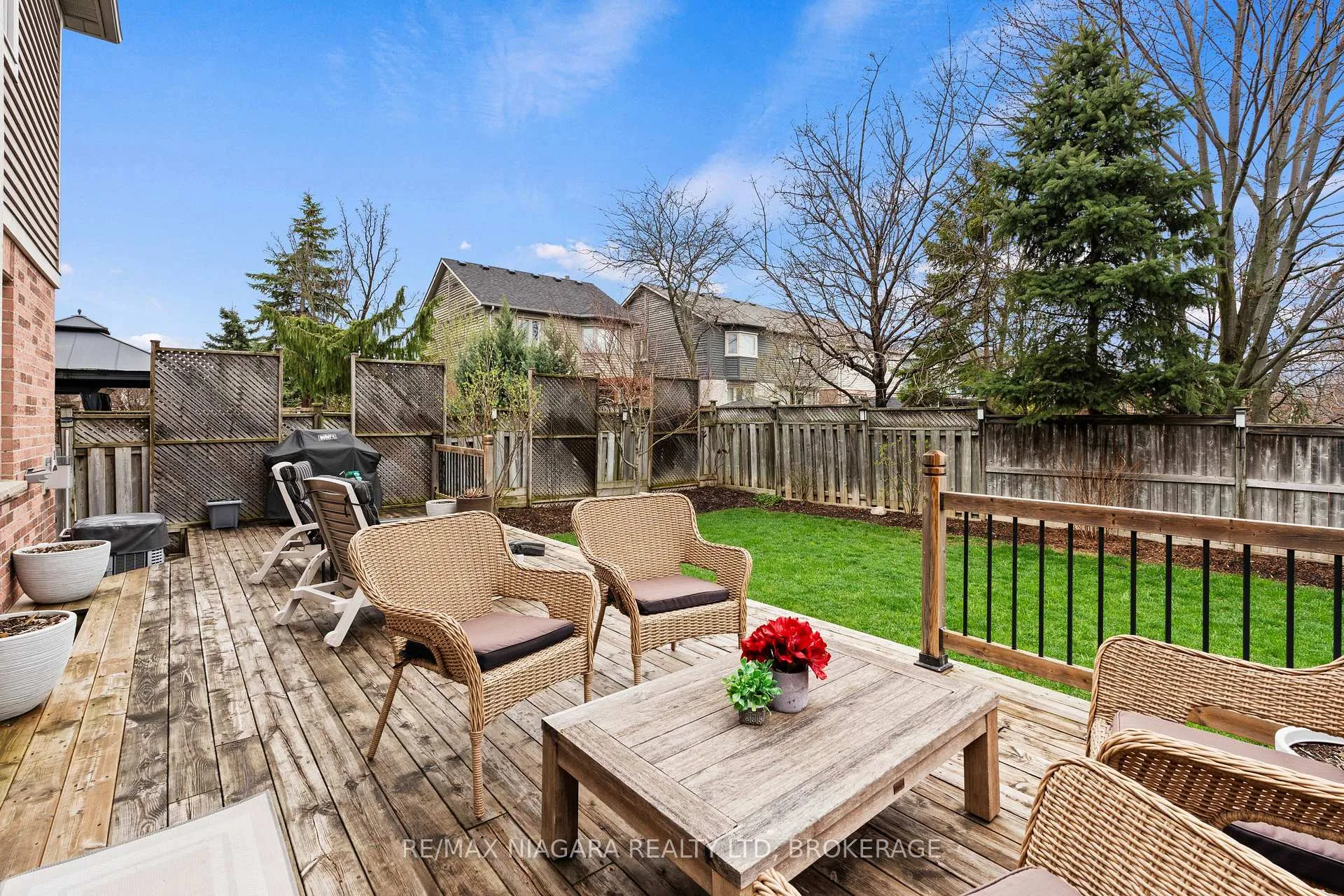 Photo 4 of 5640 Wells Place, Mississauga, Central Erin Mills — HOMEH