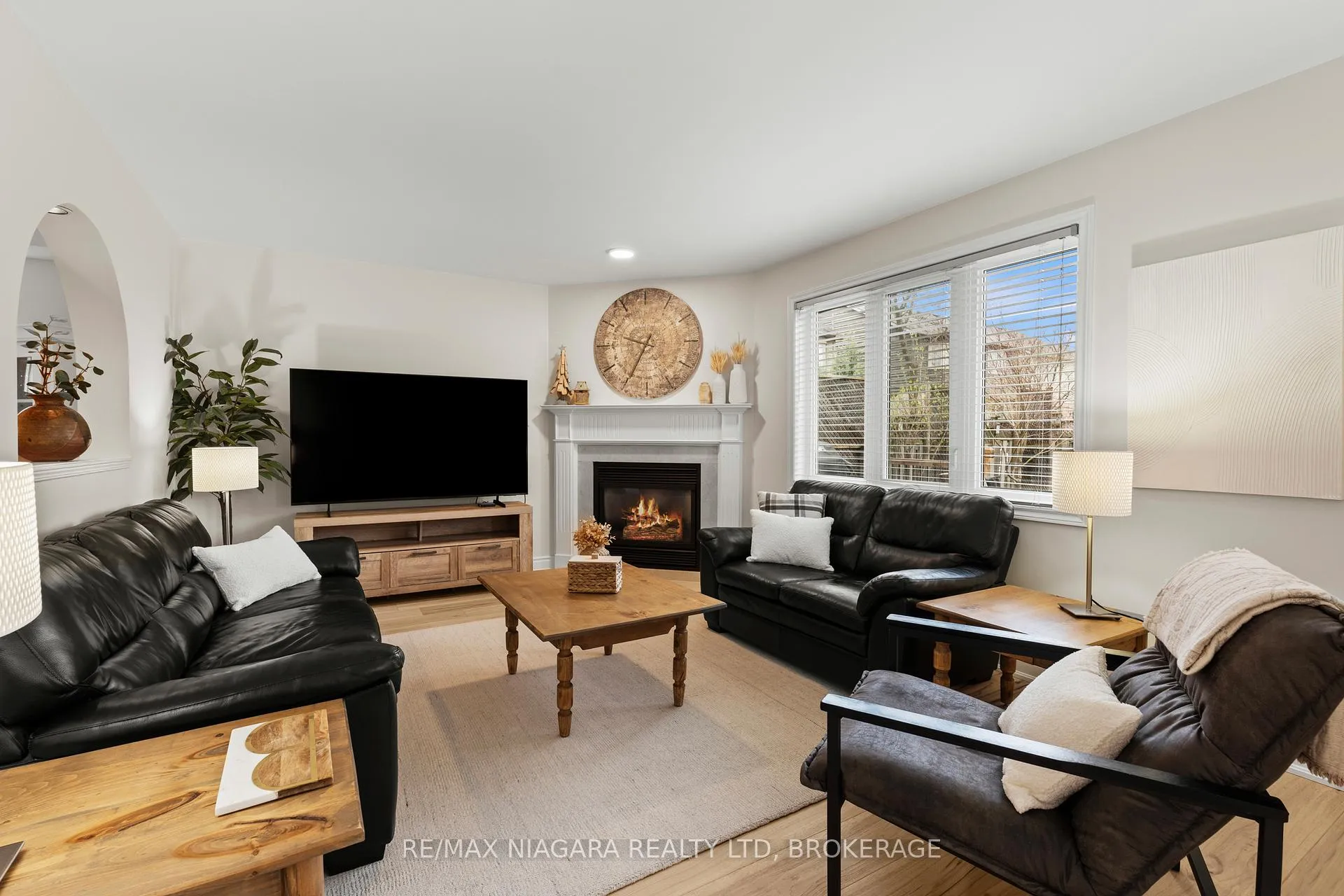 Photo 10 of 5640 Wells Place, Mississauga, Central Erin Mills — HOMEH