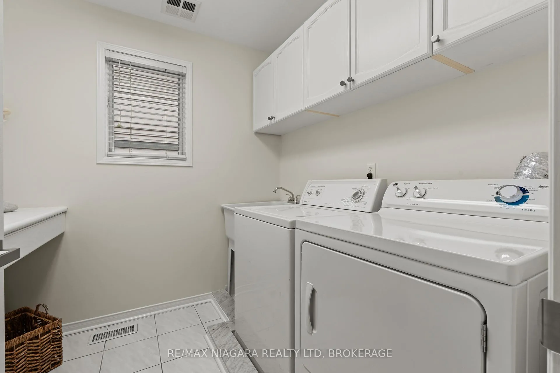 Photo 34 of 5640 Wells Place, Mississauga, Central Erin Mills — HOMEH