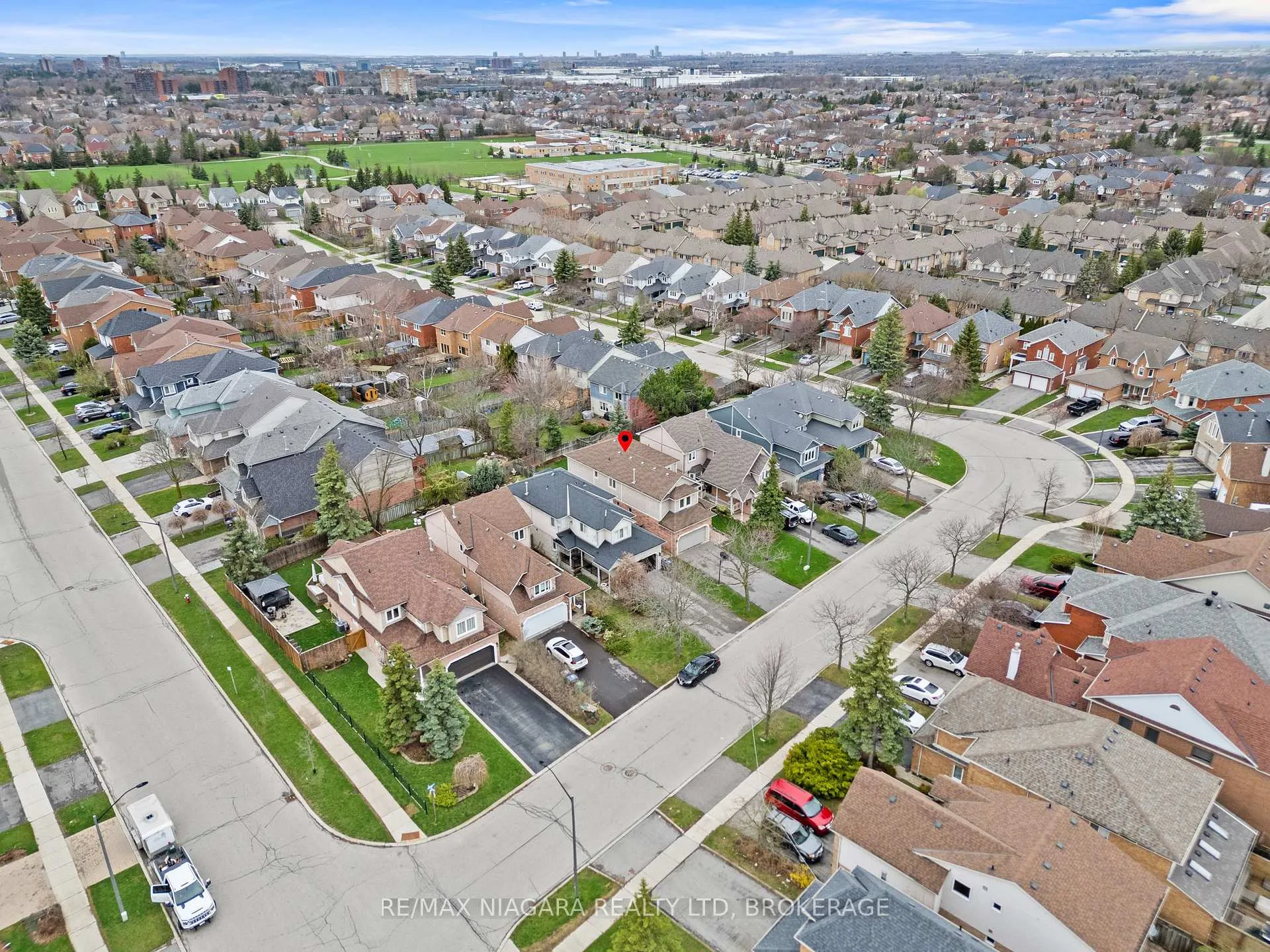 Photo 45 of 5640 Wells Place, Mississauga, Central Erin Mills — HOMEH