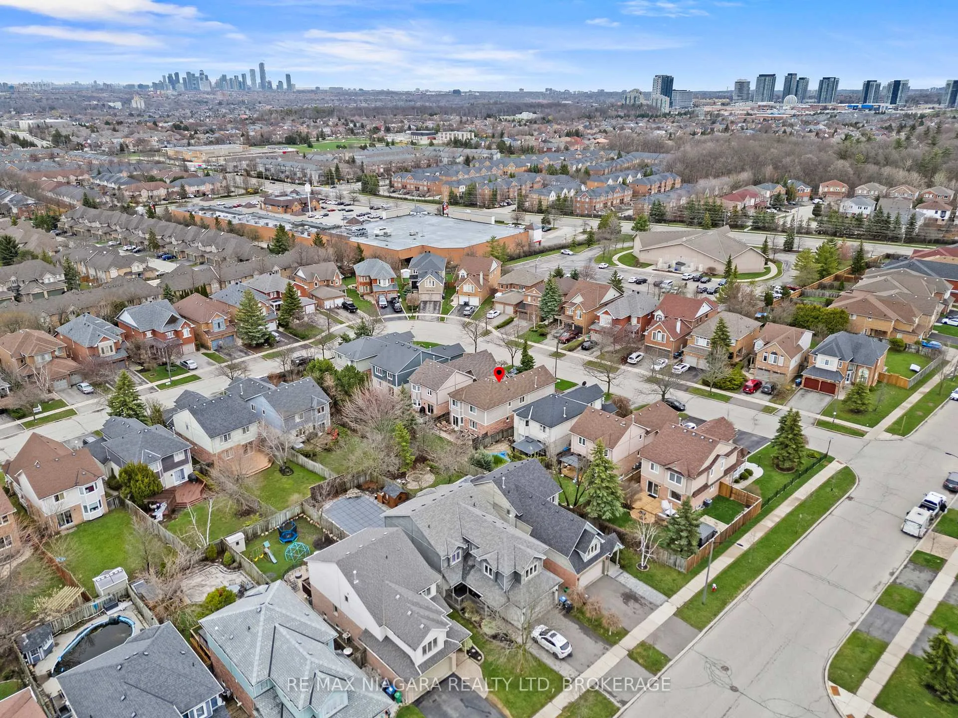 Photo 47 of 5640 Wells Place, Mississauga, Central Erin Mills — HOMEH