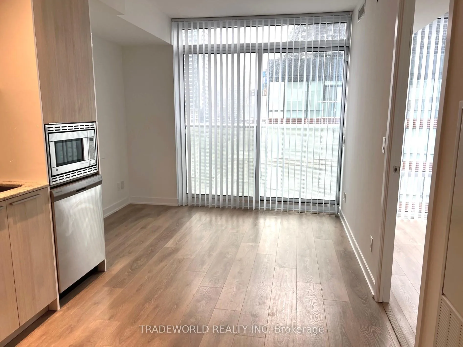 Photo 3 of Unit 2403, 501 Yonge Street, Toronto, Church-Yonge Corridor — HOMEH
