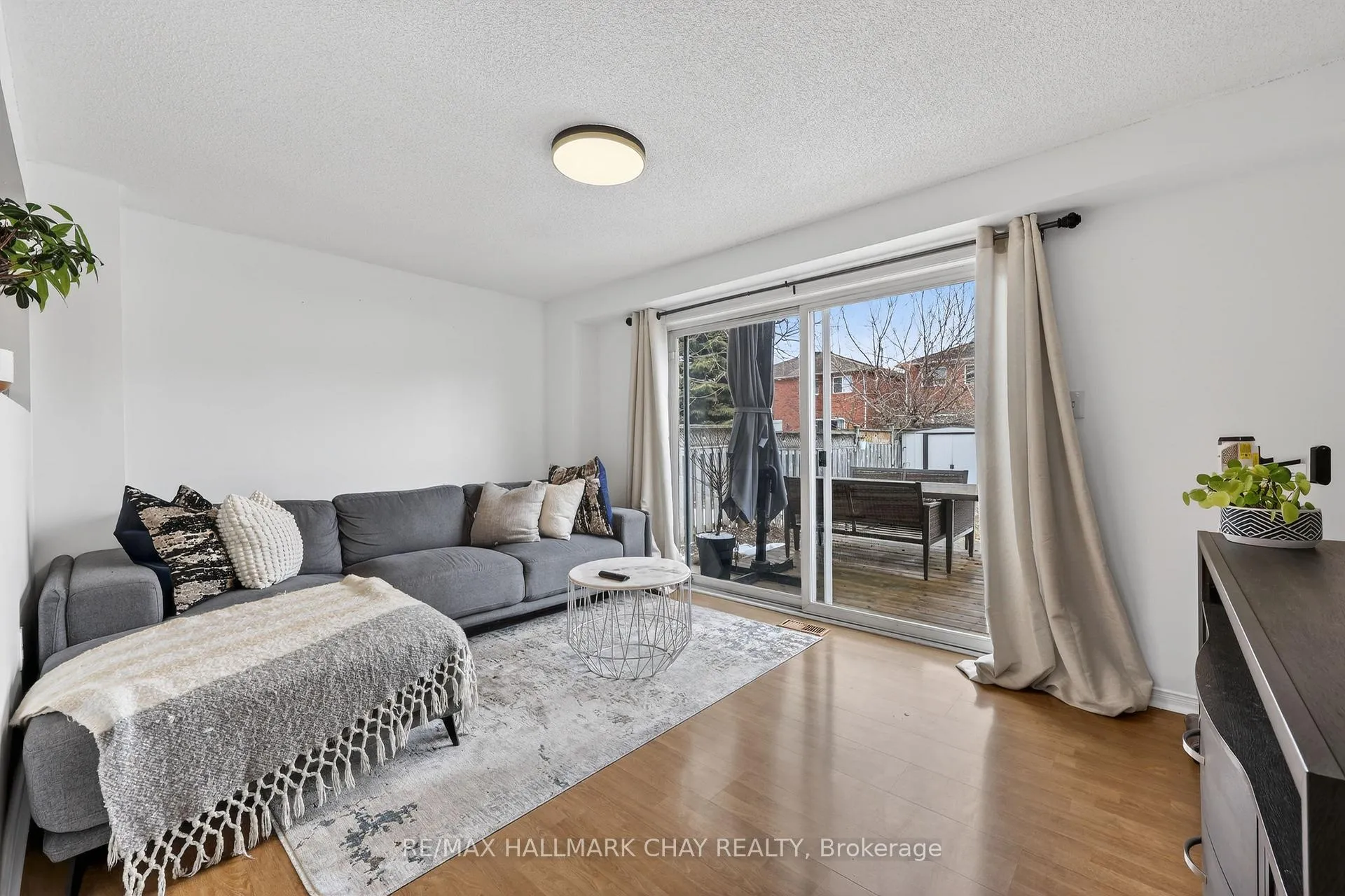 Photo 8 of 94 Lee Crescent, Barrie, Holly — HOMEH