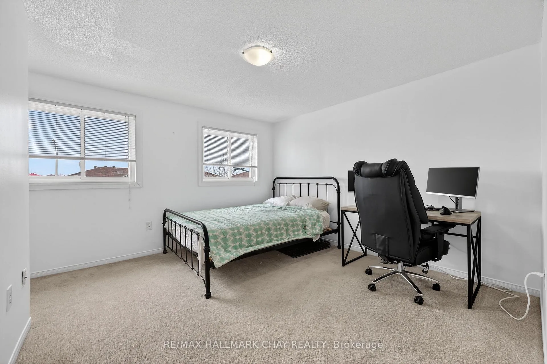 Photo 14 of 94 Lee Crescent, Barrie, Holly — HOMEH