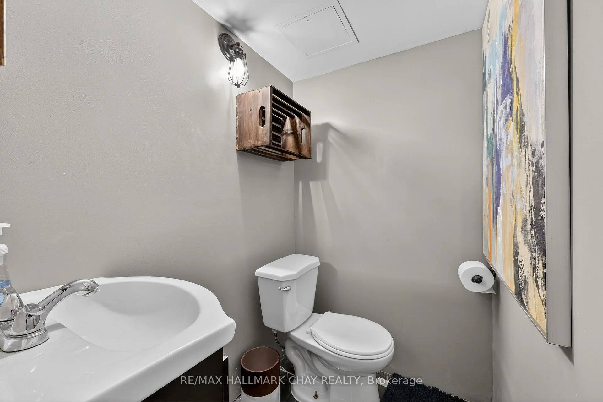 Photo 18 of 94 Lee Crescent, Barrie, Holly — HOMEH