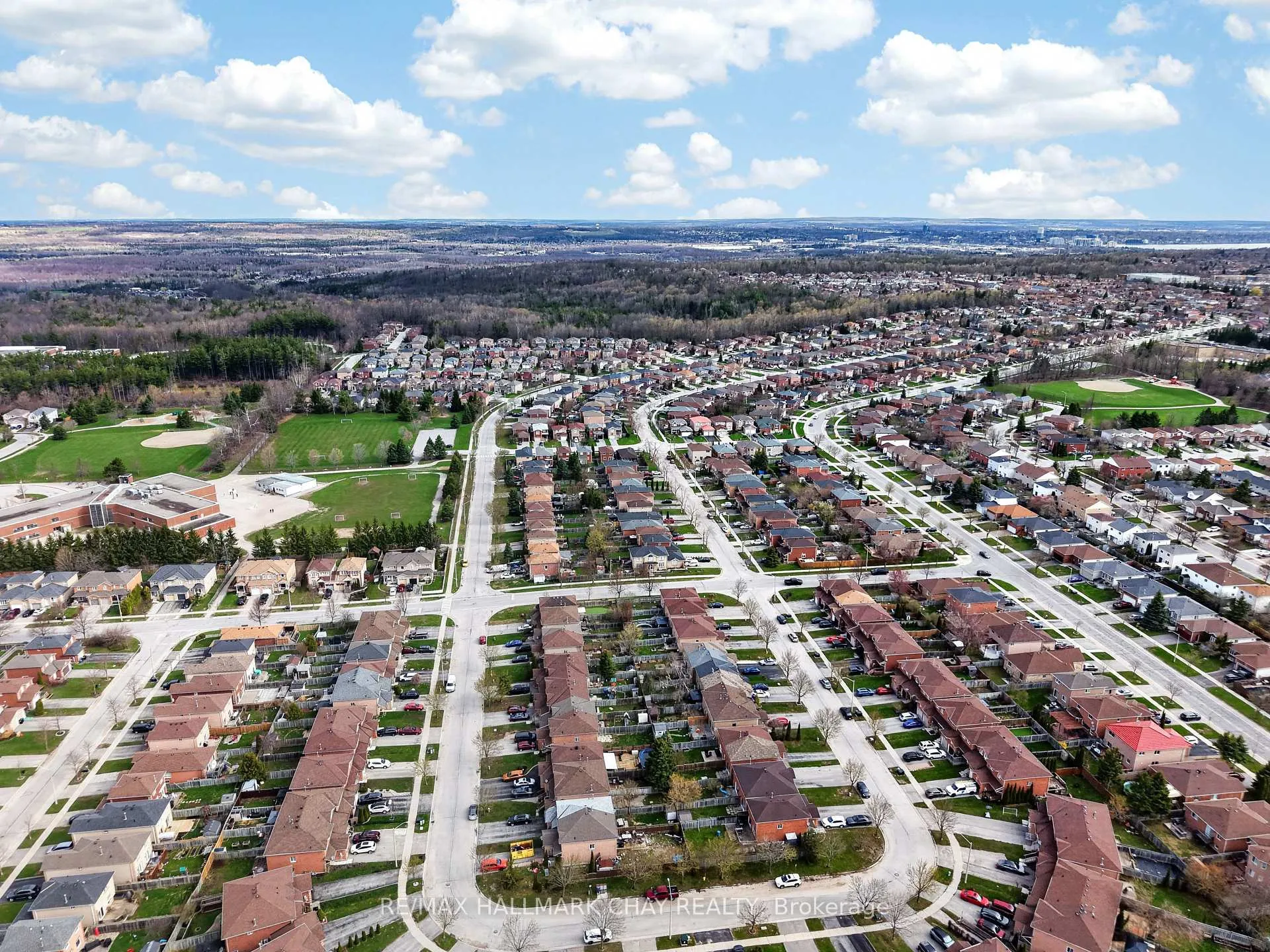 Photo 23 of 94 Lee Crescent, Barrie, Holly — HOMEH