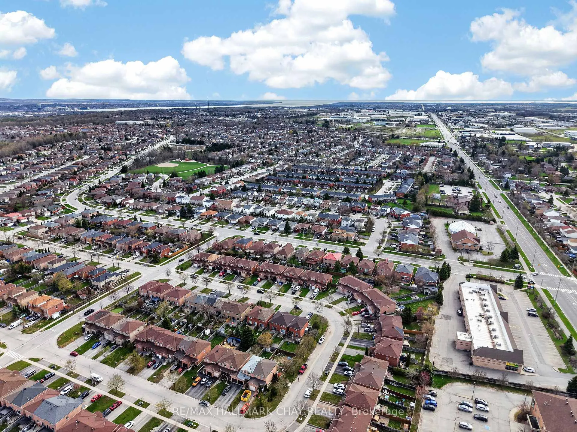 Photo 24 of 94 Lee Crescent, Barrie, Holly — HOMEH
