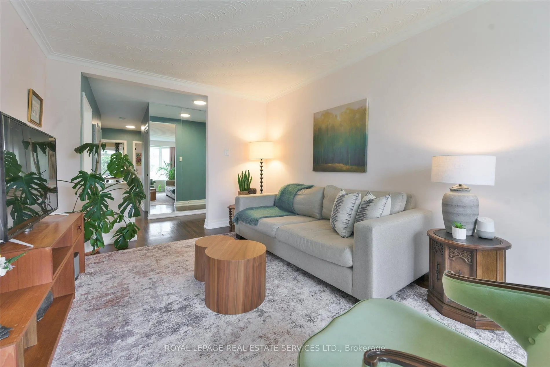 Photo 7 of 68 Renault Crescent, Etobicoke, Humber Heights — HOMEH