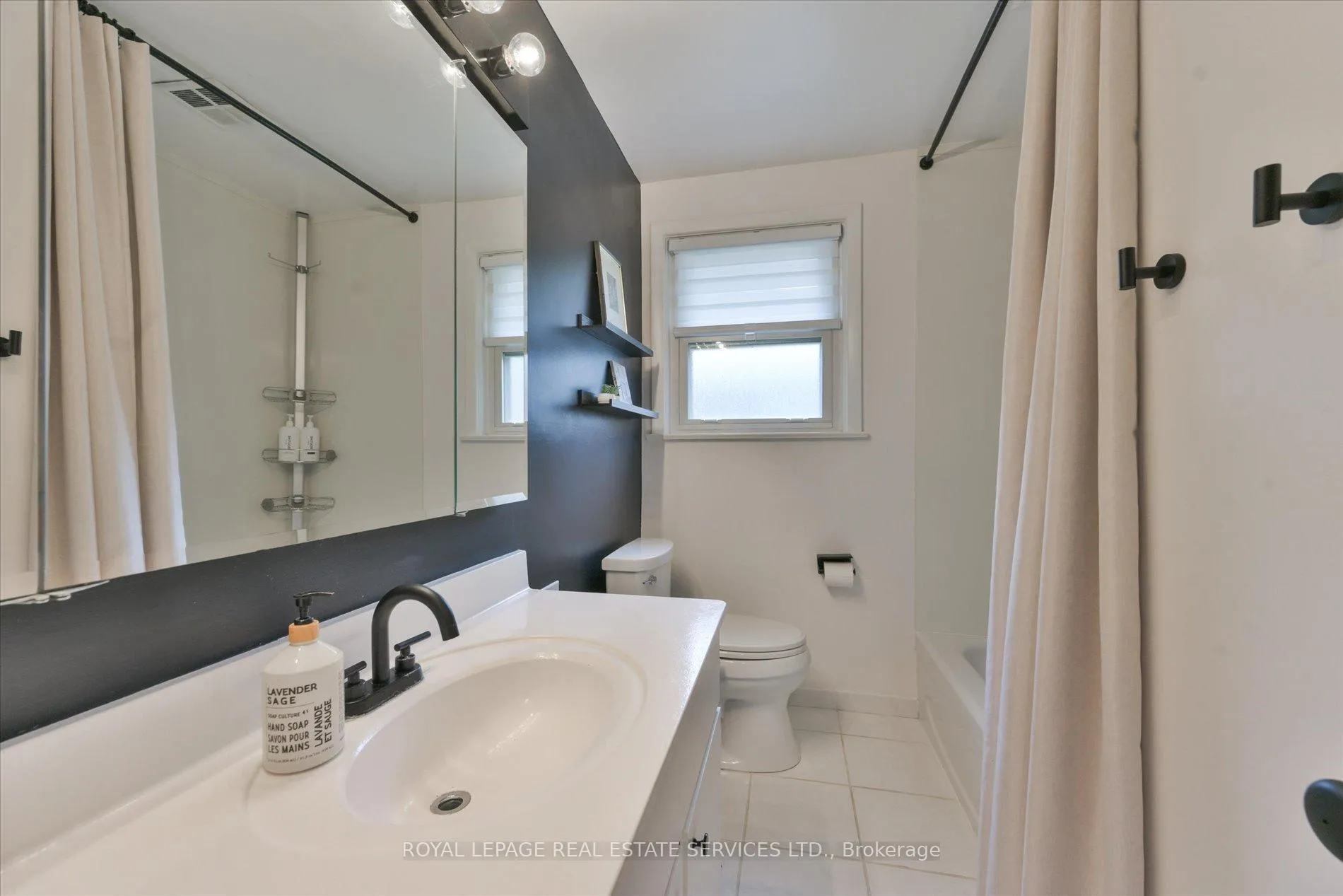 Photo 22 of 68 Renault Crescent, Etobicoke, Humber Heights — HOMEH