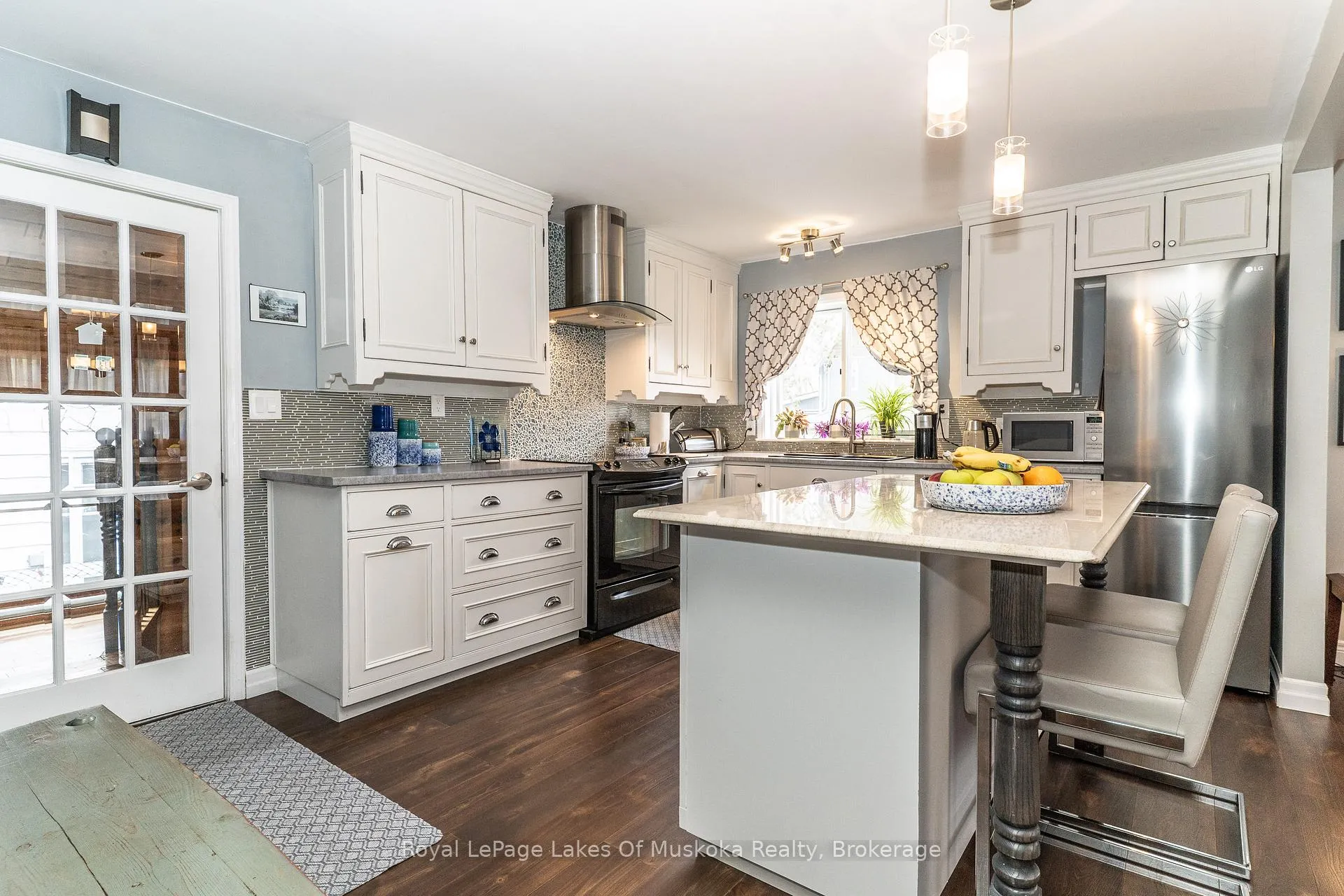 Photo 6 of 295 Bishop Street, Gravenhurst, Muskoka (S) — HOMEH