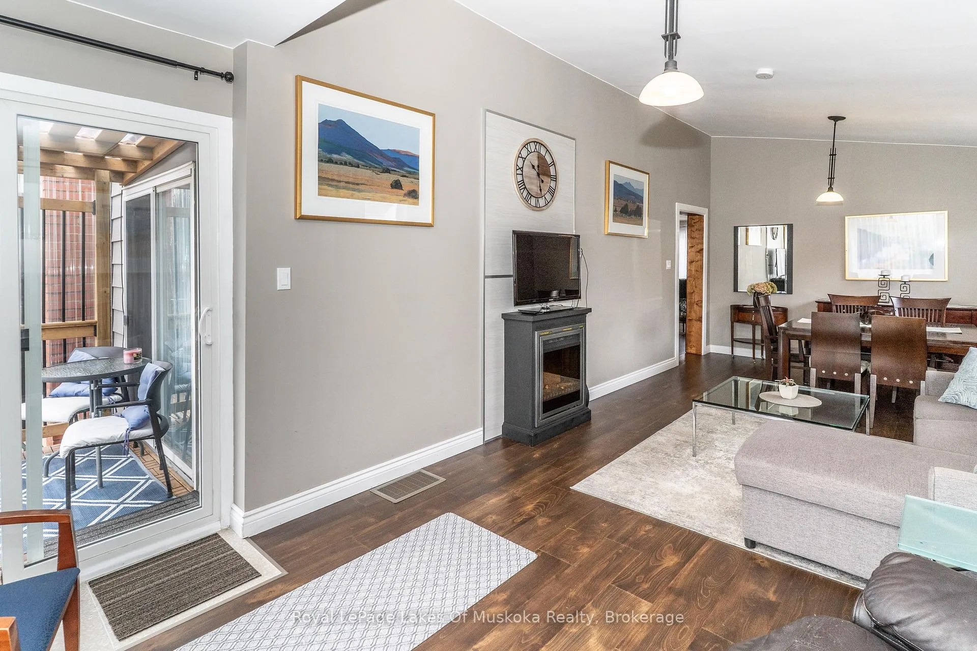 Photo 10 of 295 Bishop Street, Gravenhurst, Muskoka (S) — HOMEH