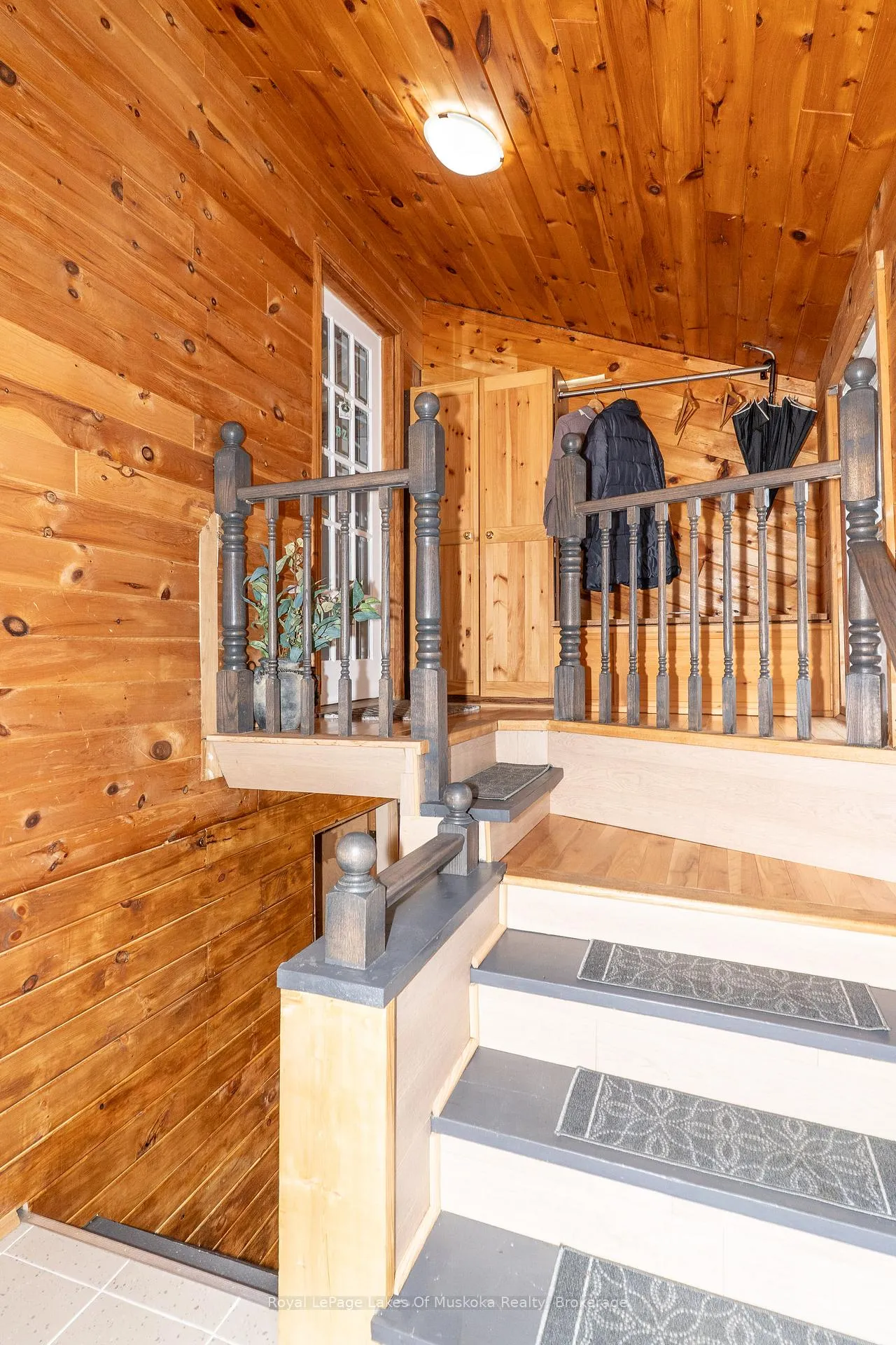 Photo 18 of 295 Bishop Street, Gravenhurst, Muskoka (S) — HOMEH