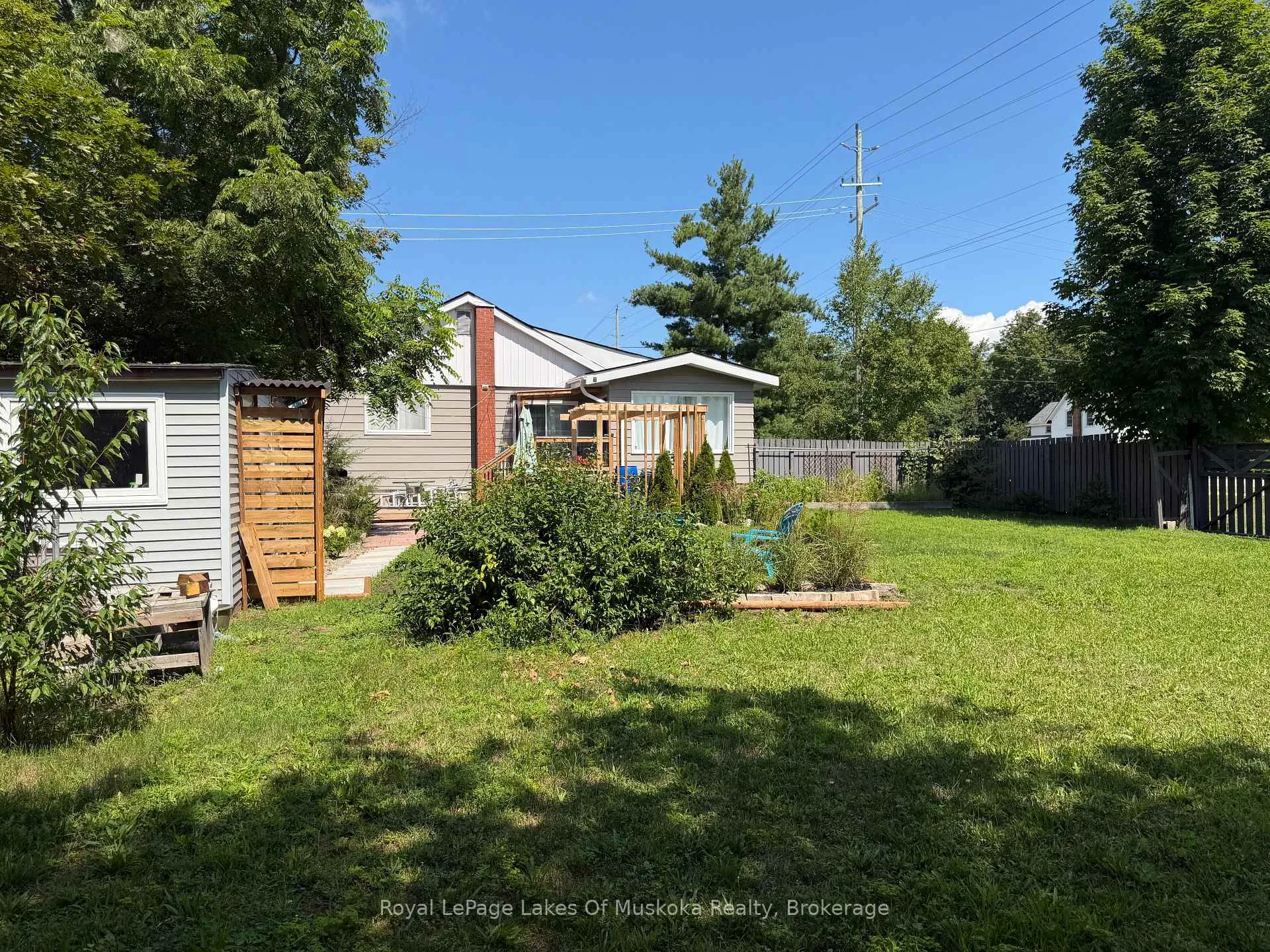 Photo 35 of 295 Bishop Street, Gravenhurst, Muskoka (S) — HOMEH