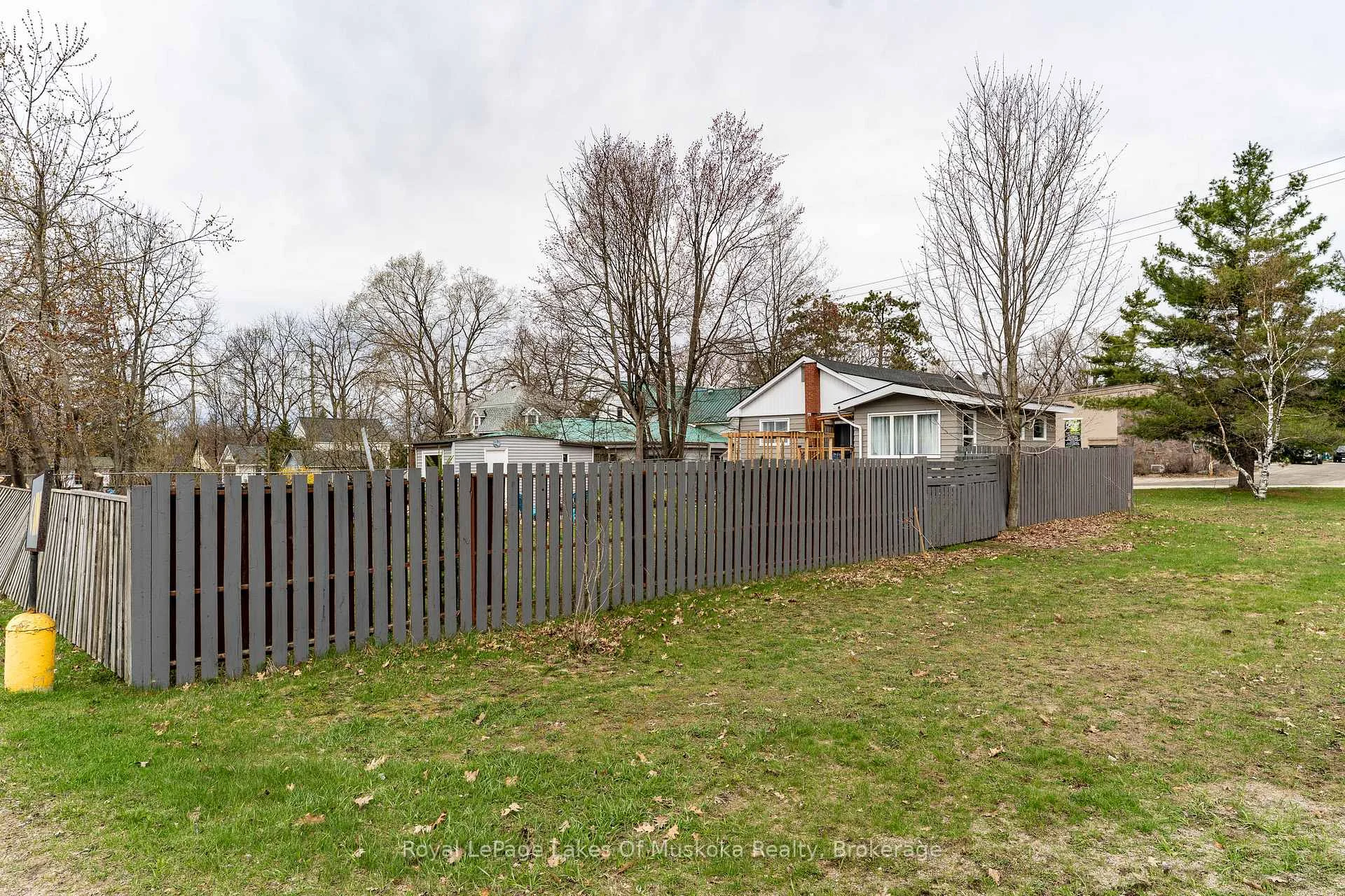 Photo 53 of 295 Bishop Street, Gravenhurst, Muskoka (S) — HOMEH