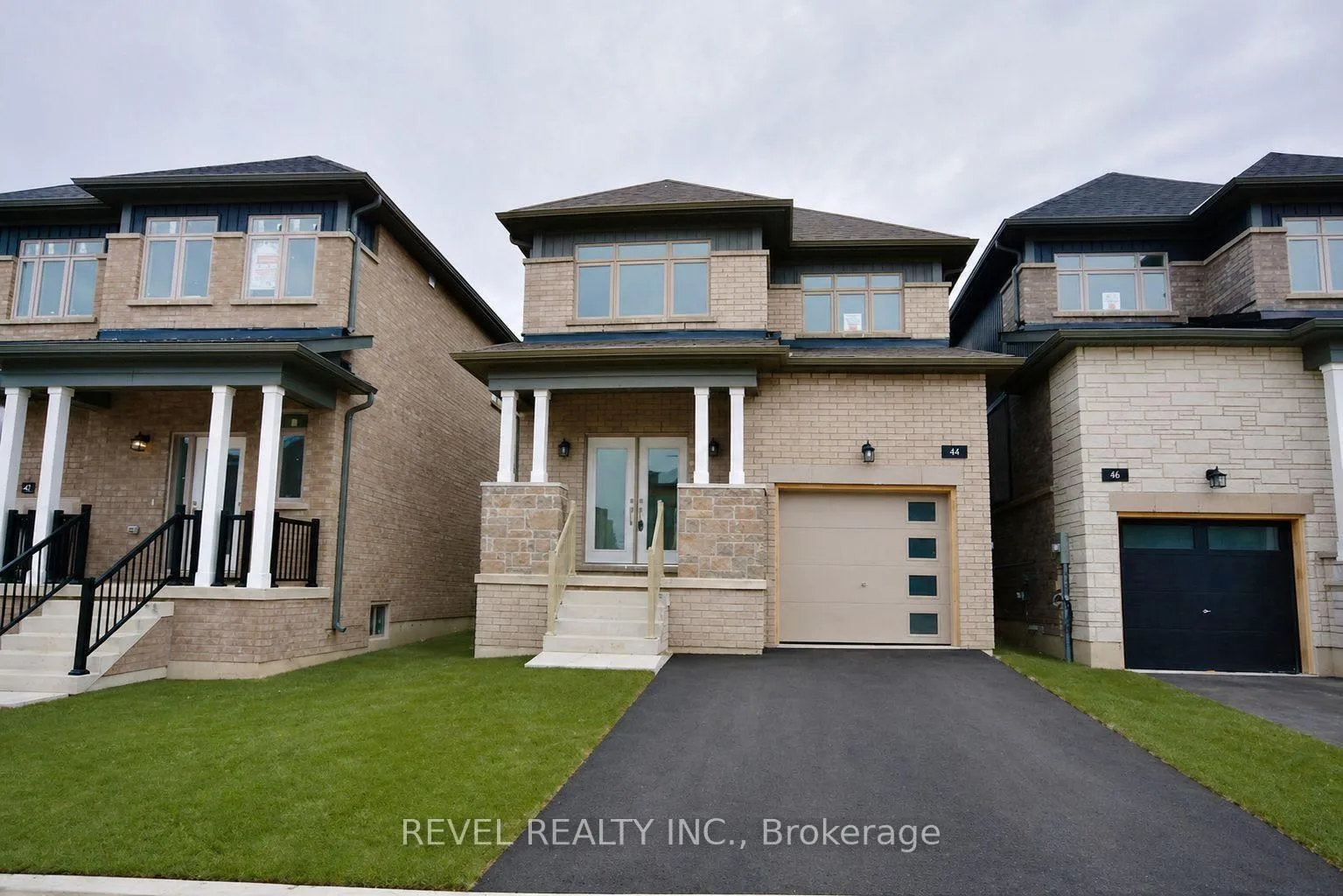 Photo 1 of 44 Barnyard Trail, Barrie, Rural Barrie Southeast — HOMEH