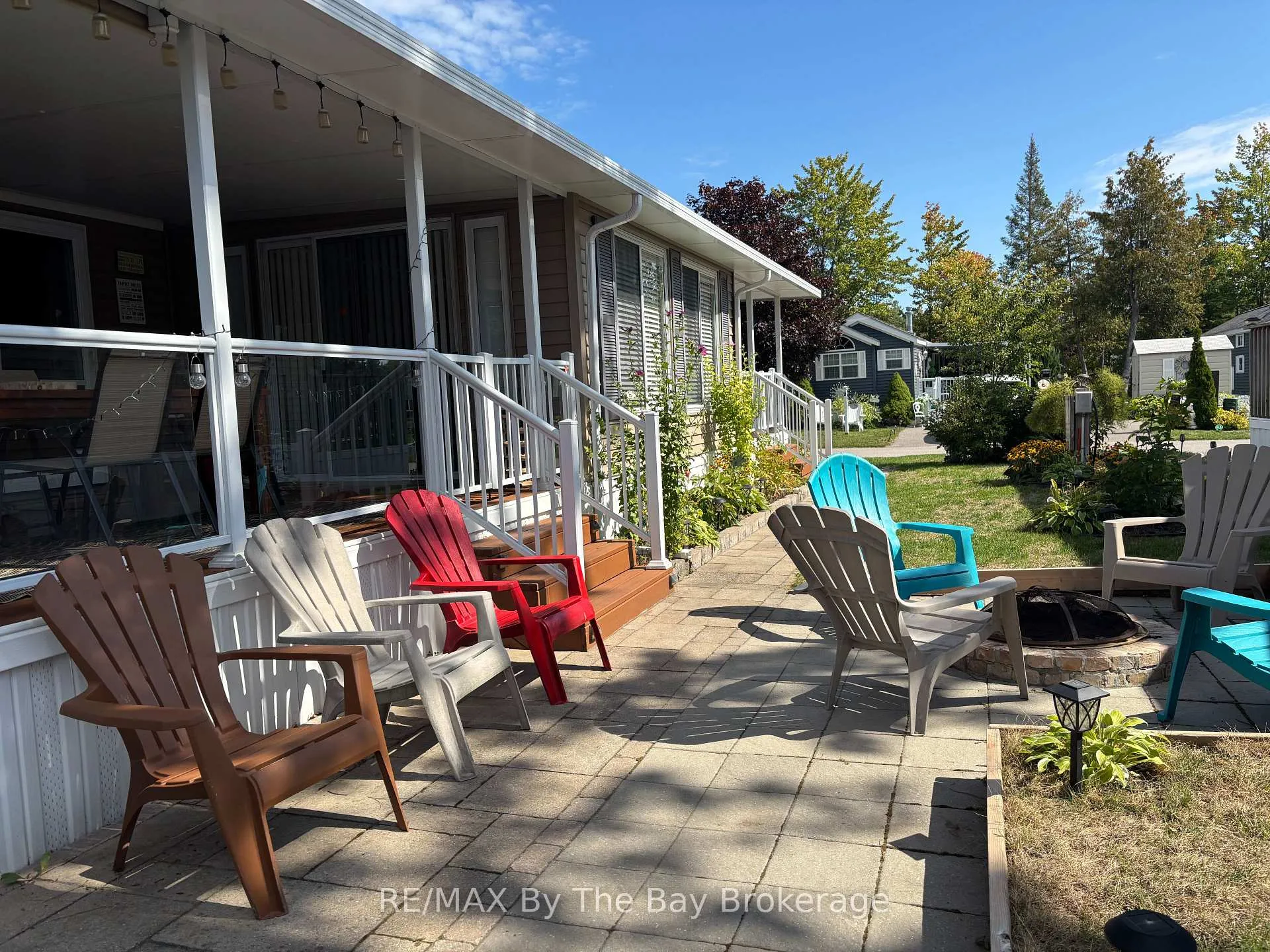 Photo 19 of 10 White Pines Trail, Wasaga Beach — HOMEH