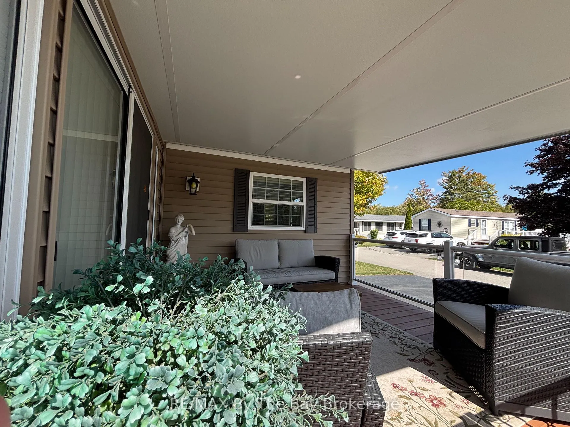 Photo 21 of 10 White Pines Trail, Wasaga Beach — HOMEH