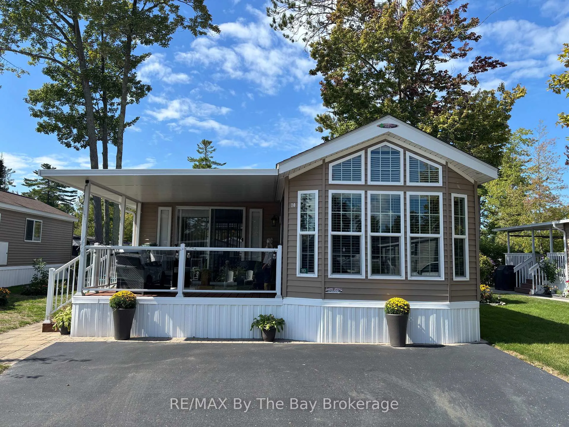 Photo 22 of 10 White Pines Trail, Wasaga Beach — HOMEH
