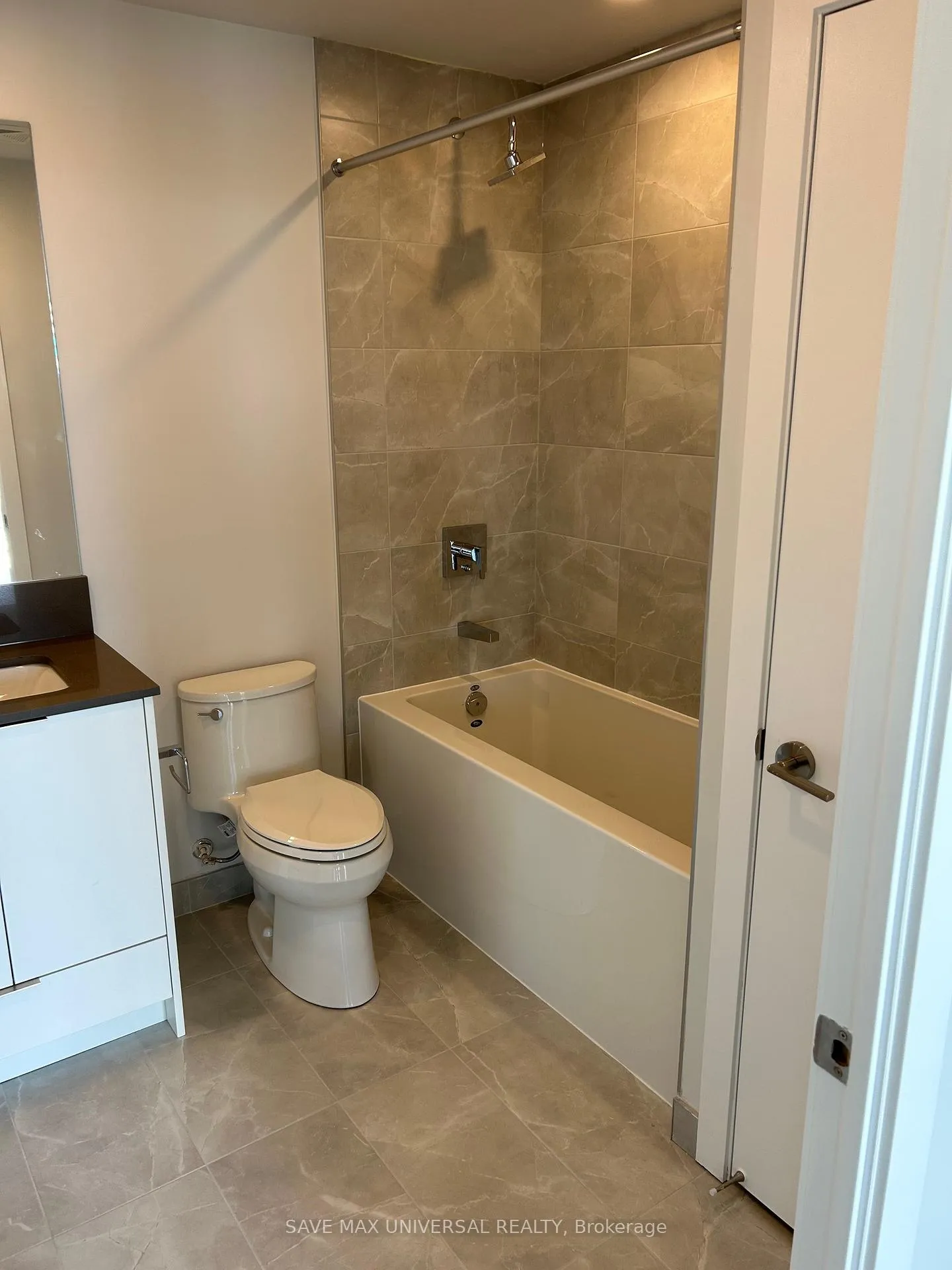 Photo 9 of Unit 4107, 430 Square One Drive, Mississauga, City Centre — HOMEH