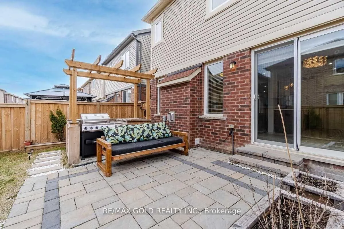 Photo 20 of 31 Troyer Street, Brampton, Northwest Brampton — HOMEH