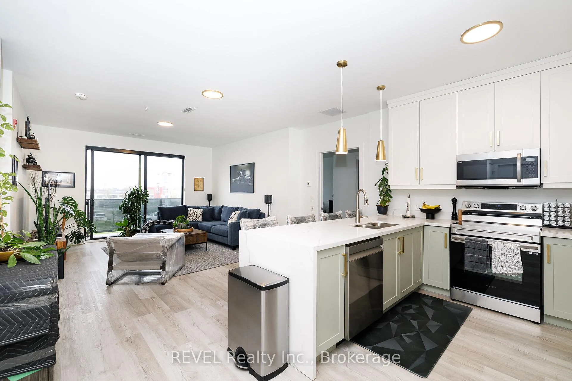 Photo 3 of Unit 204, 300B Fourth Avenue, St. Catharines, Ridley — HOMEH