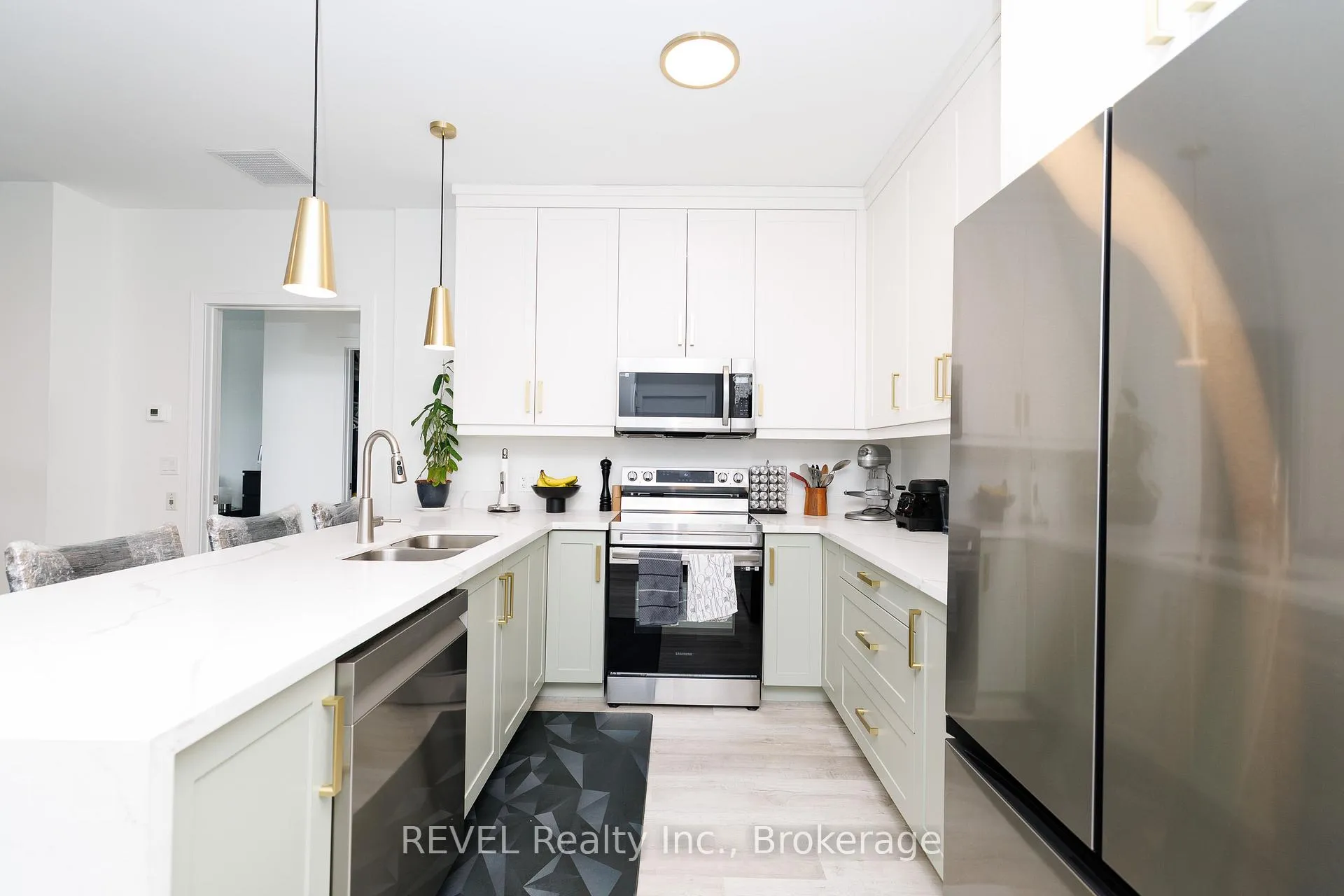 Photo 4 of Unit 204, 300B Fourth Avenue, St. Catharines, Ridley — HOMEH