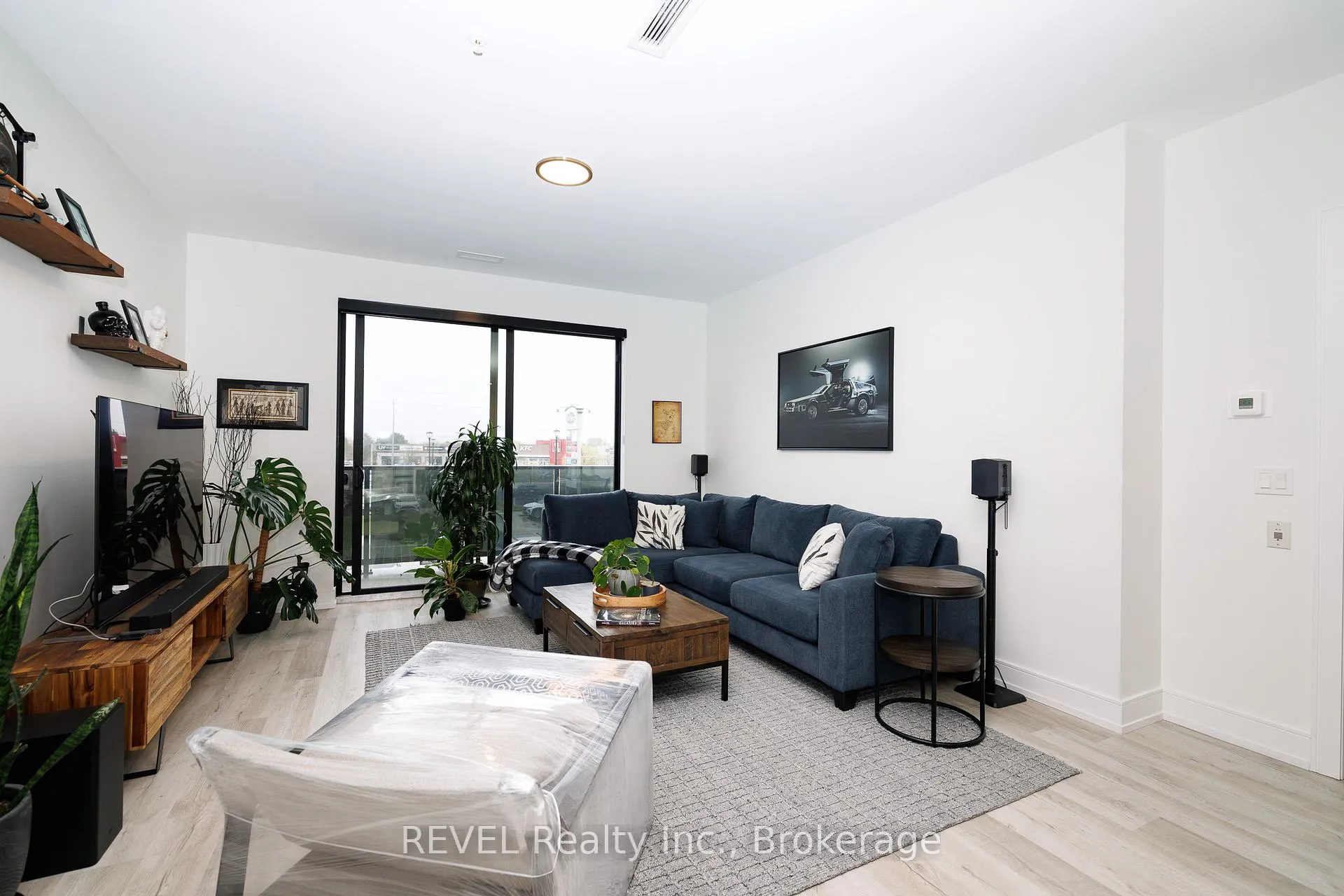 Photo 7 of Unit 204, 300B Fourth Avenue, St. Catharines, Ridley — HOMEH