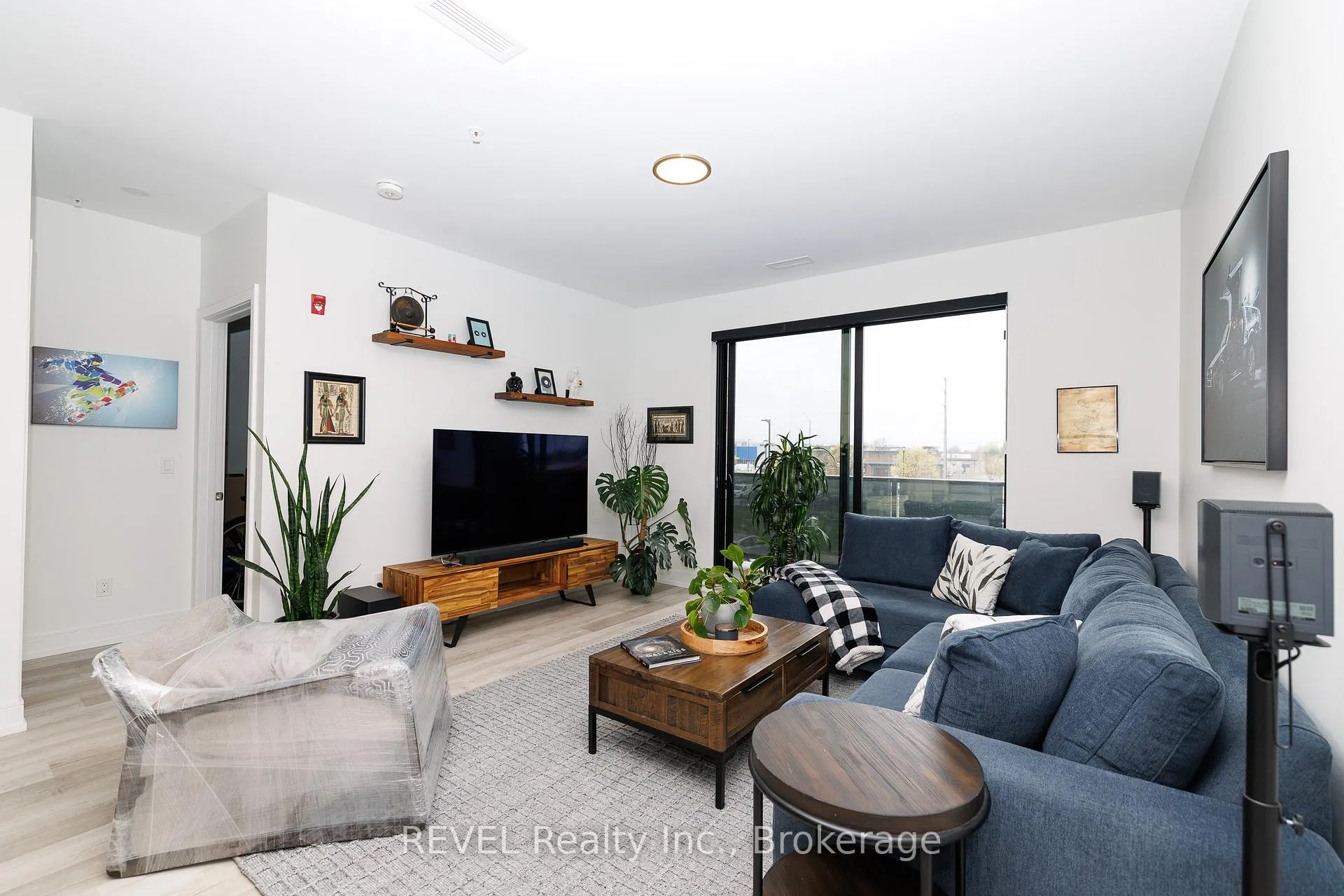 Photo 9 of Unit 204, 300B Fourth Avenue, St. Catharines, Ridley — HOMEH