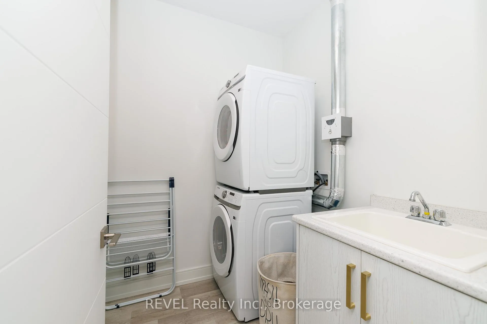 Photo 19 of Unit 204, 300B Fourth Avenue, St. Catharines, Ridley — HOMEH
