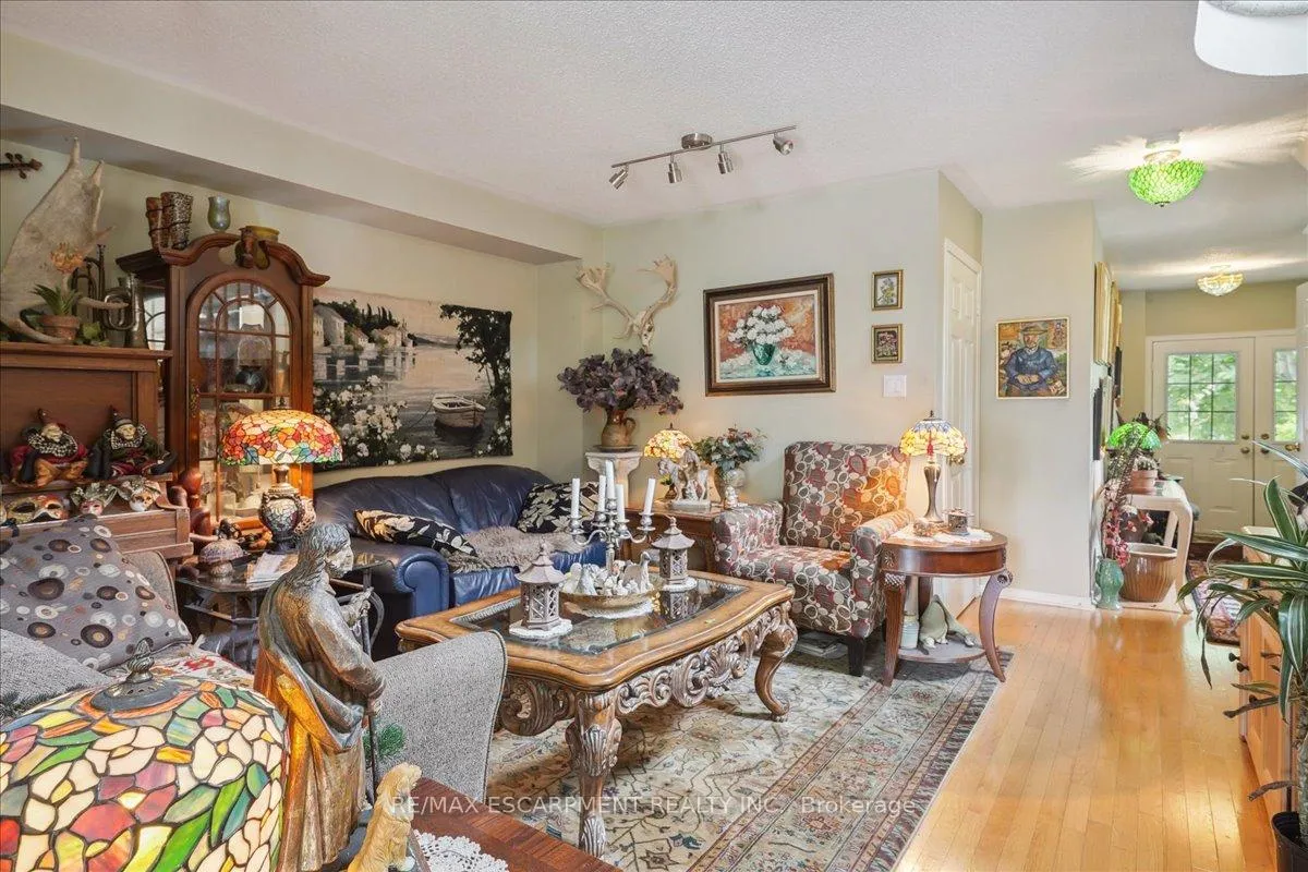 Photo 7 of 5224 Thornburn Drive, Burlington, Uptown — HOMEH