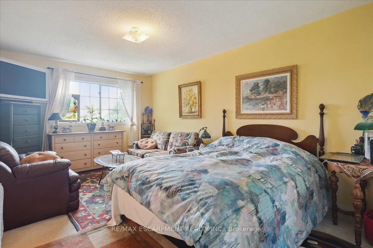 Photo 11 of 5224 Thornburn Drive, Burlington, Uptown — HOMEH