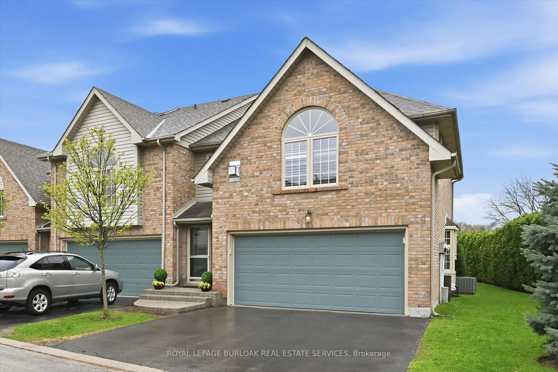 Photo 2 of Unit 44, 3333 New Street, Burlington, Roseland — HOMEH