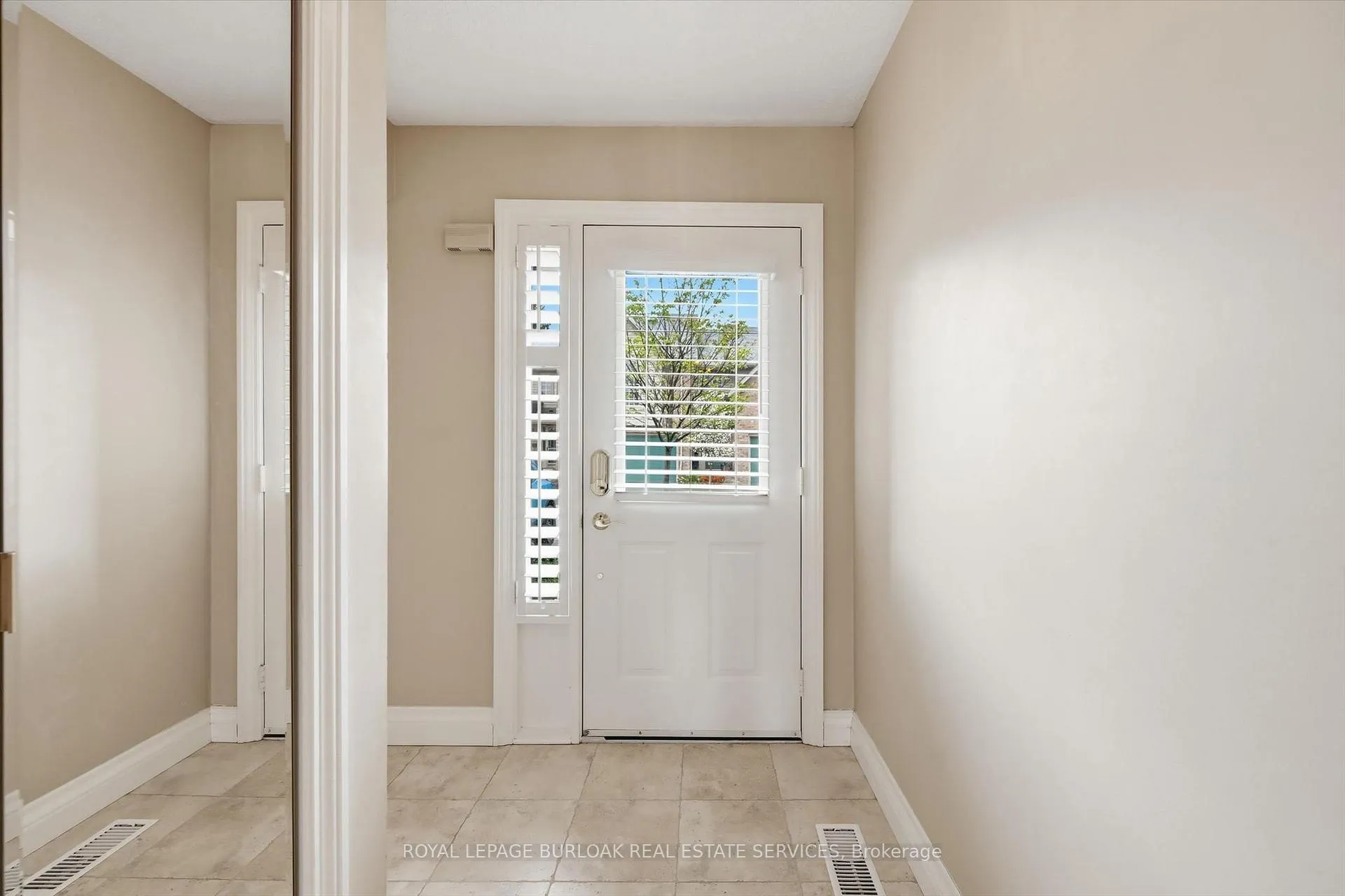 Photo 4 of Unit 44, 3333 New Street, Burlington, Roseland — HOMEH