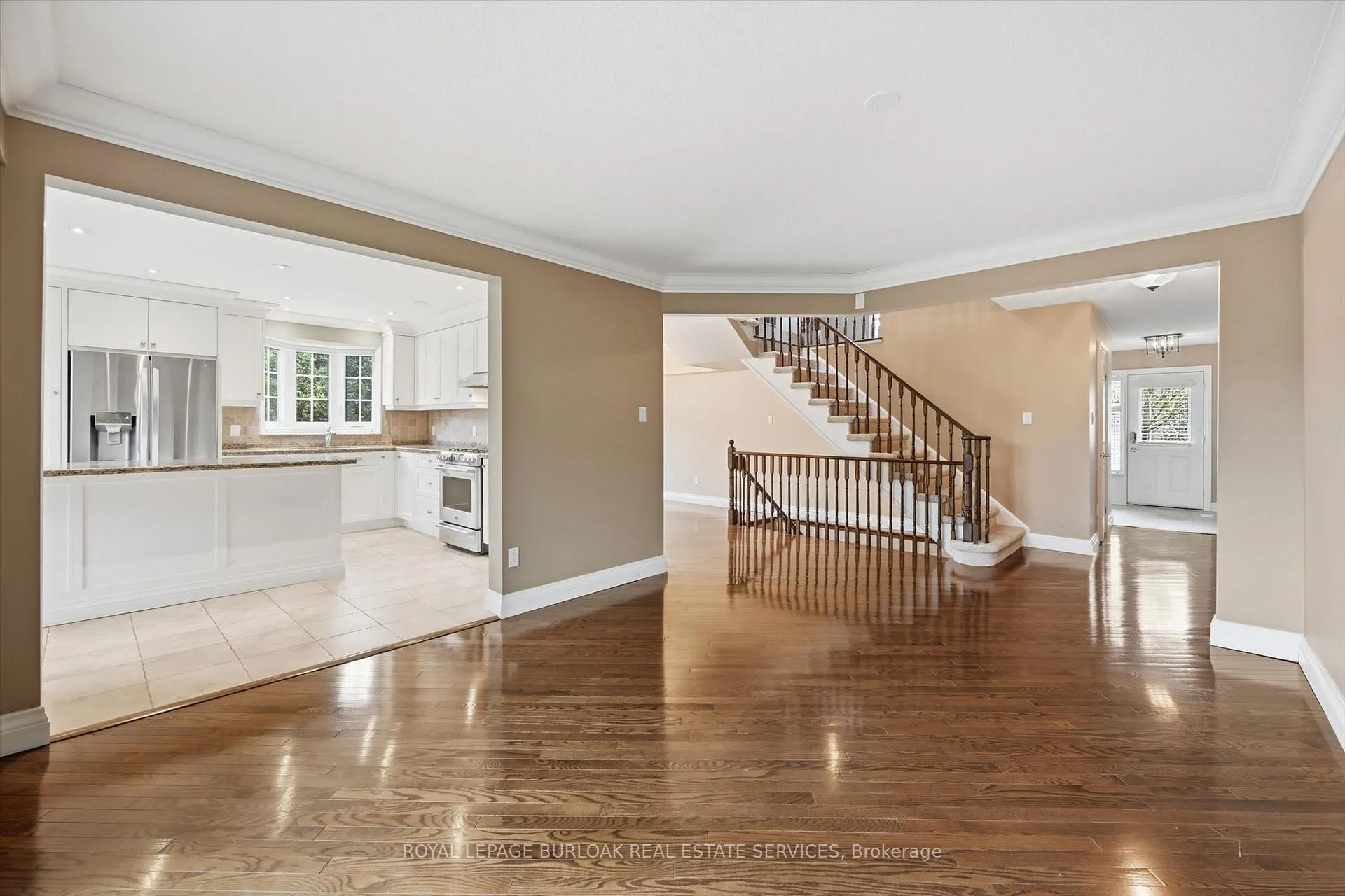 Photo 6 of Unit 44, 3333 New Street, Burlington, Roseland — HOMEH
