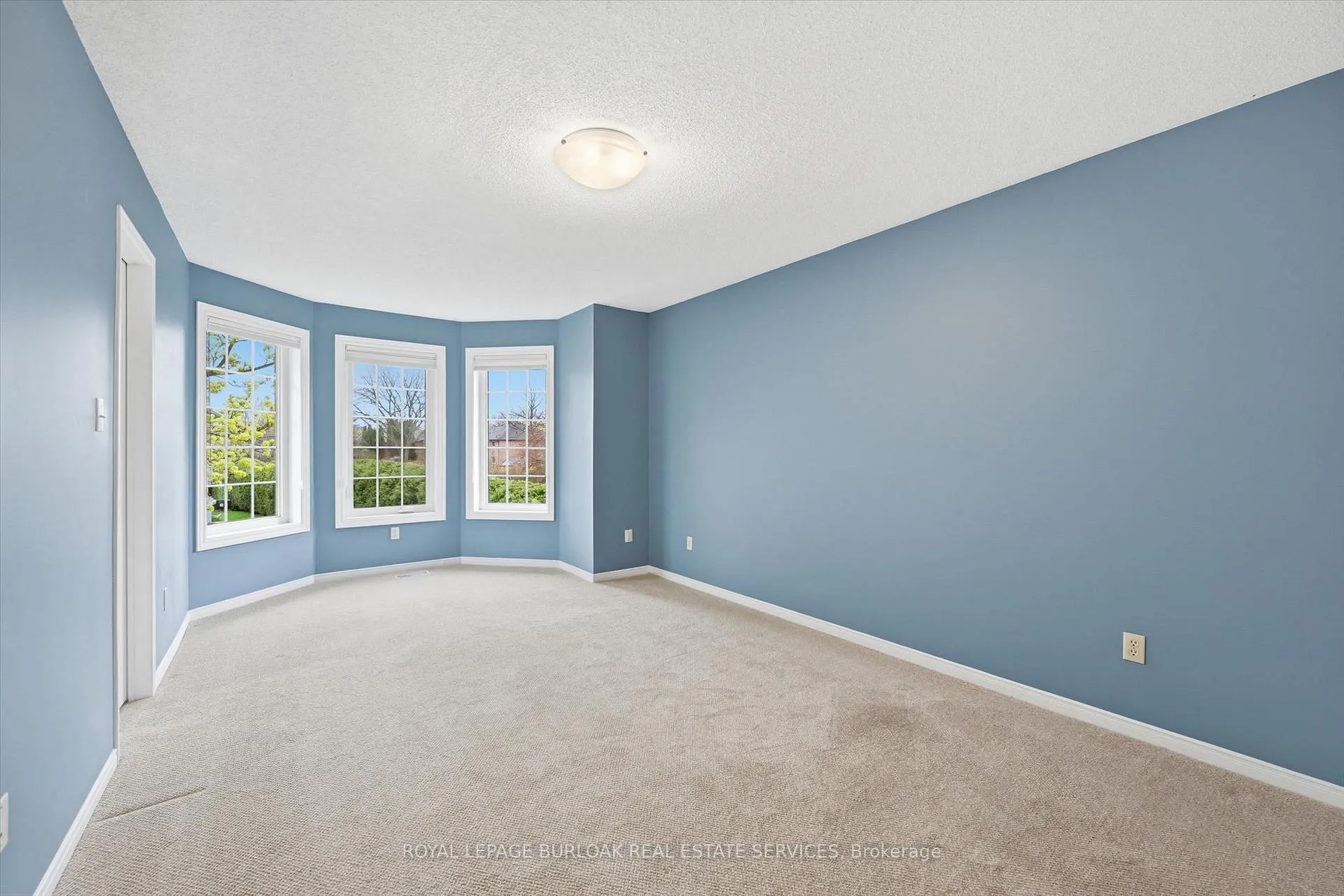 Photo 17 of Unit 44, 3333 New Street, Burlington, Roseland — HOMEH