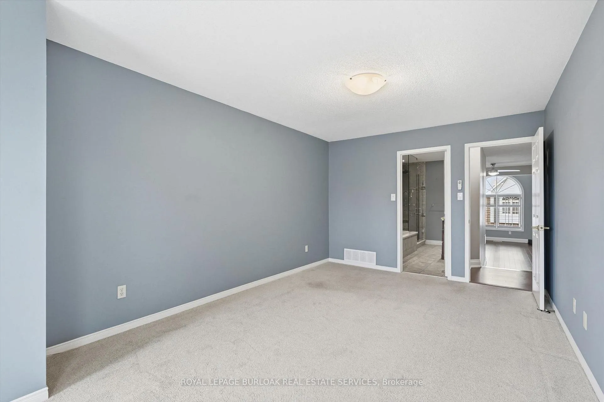 Photo 18 of Unit 44, 3333 New Street, Burlington, Roseland — HOMEH