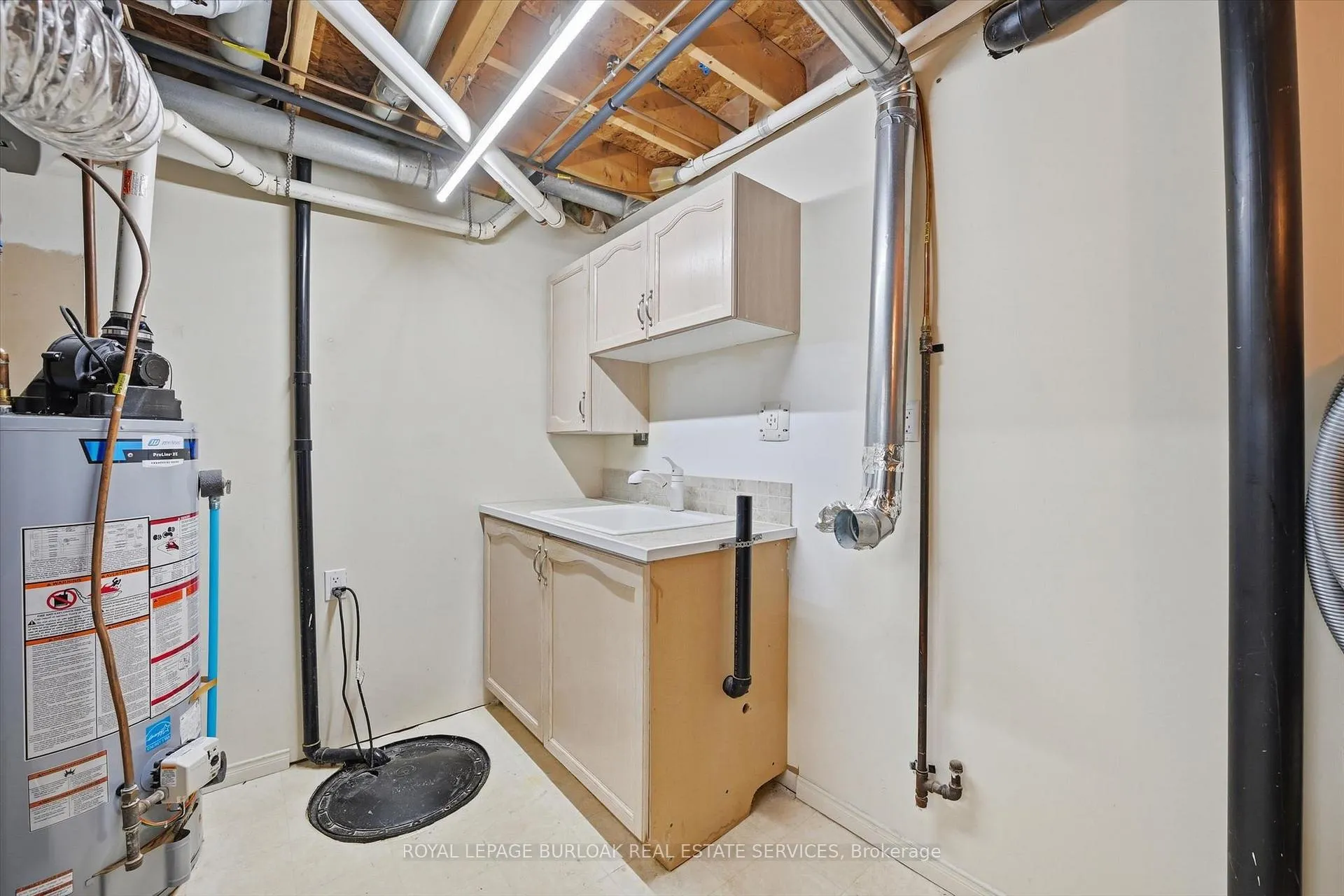 Photo 26 of Unit 44, 3333 New Street, Burlington, Roseland — HOMEH