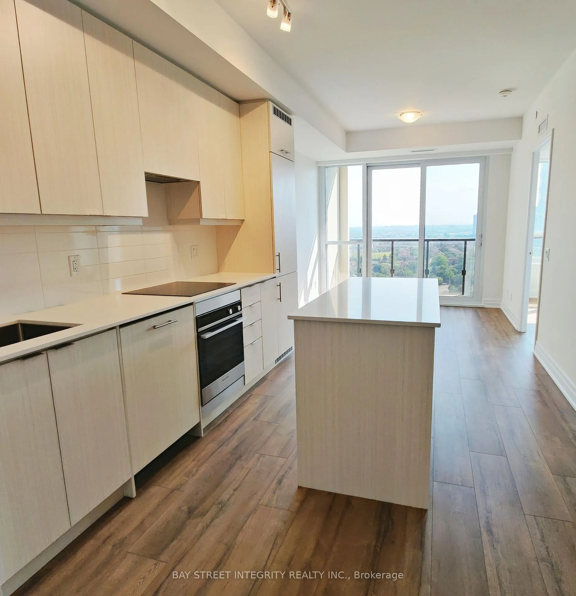 Photo 4 of Unit 2008, 36 Elm Drive W, Mississauga, City Centre — HOMEH
