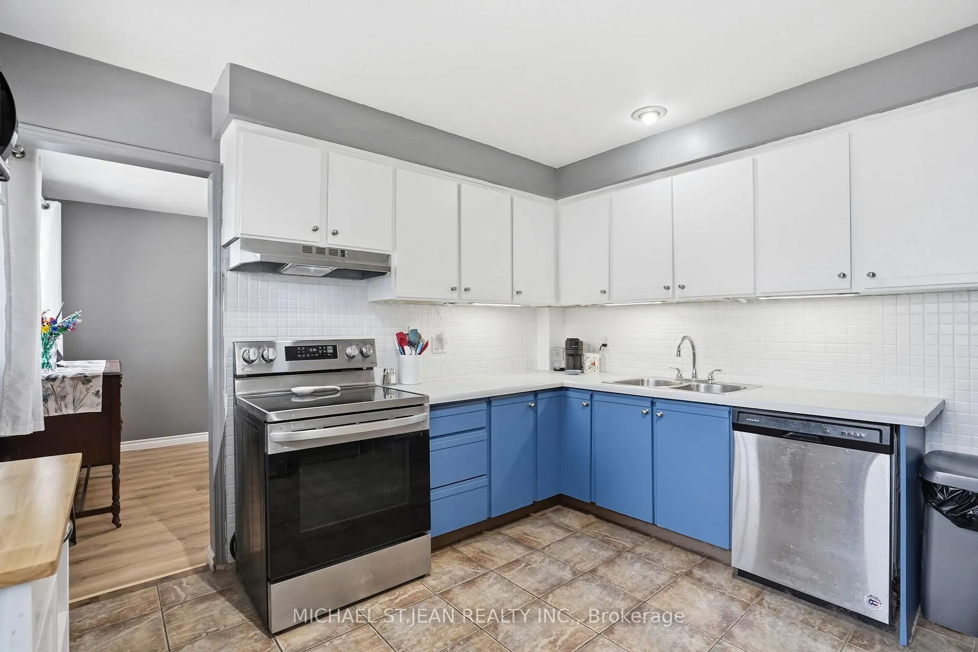 Photo 18 of 4 Clifton Downs Road, Hamilton, Gilbert — HOMEH