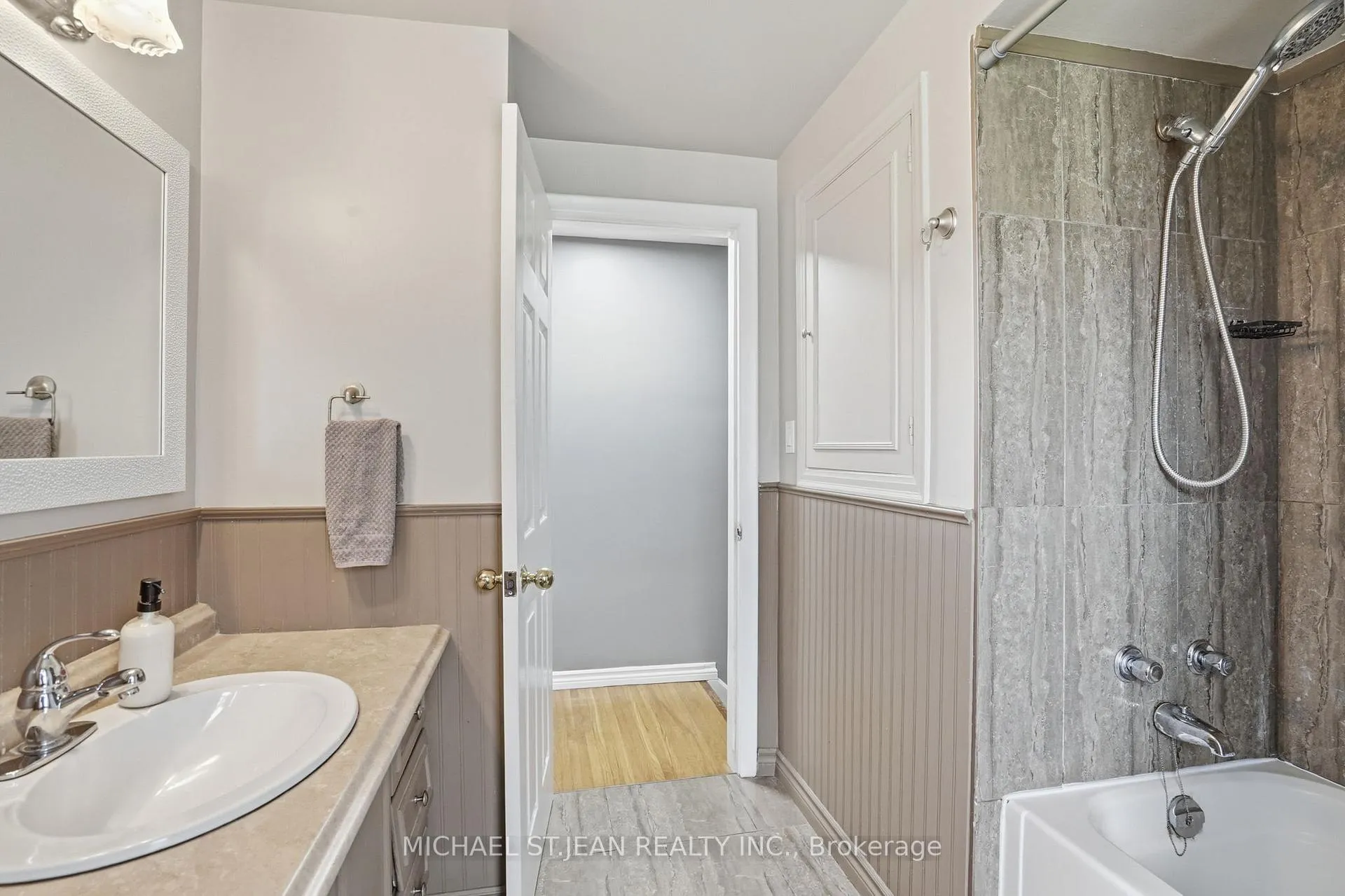 Photo 25 of 4 Clifton Downs Road, Hamilton, Gilbert — HOMEH