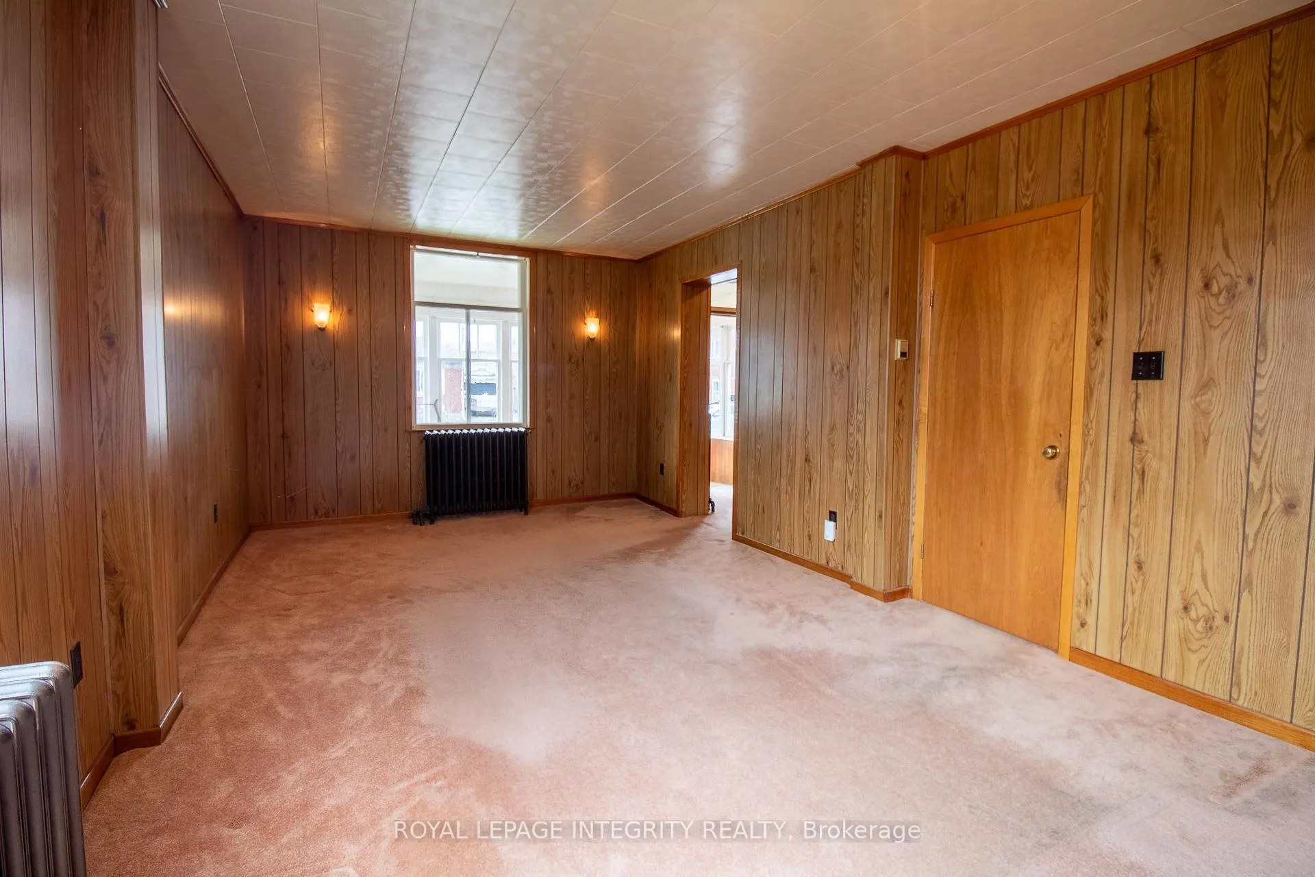 Photo 6 of 15 James Street, Smiths Falls — HOMEH