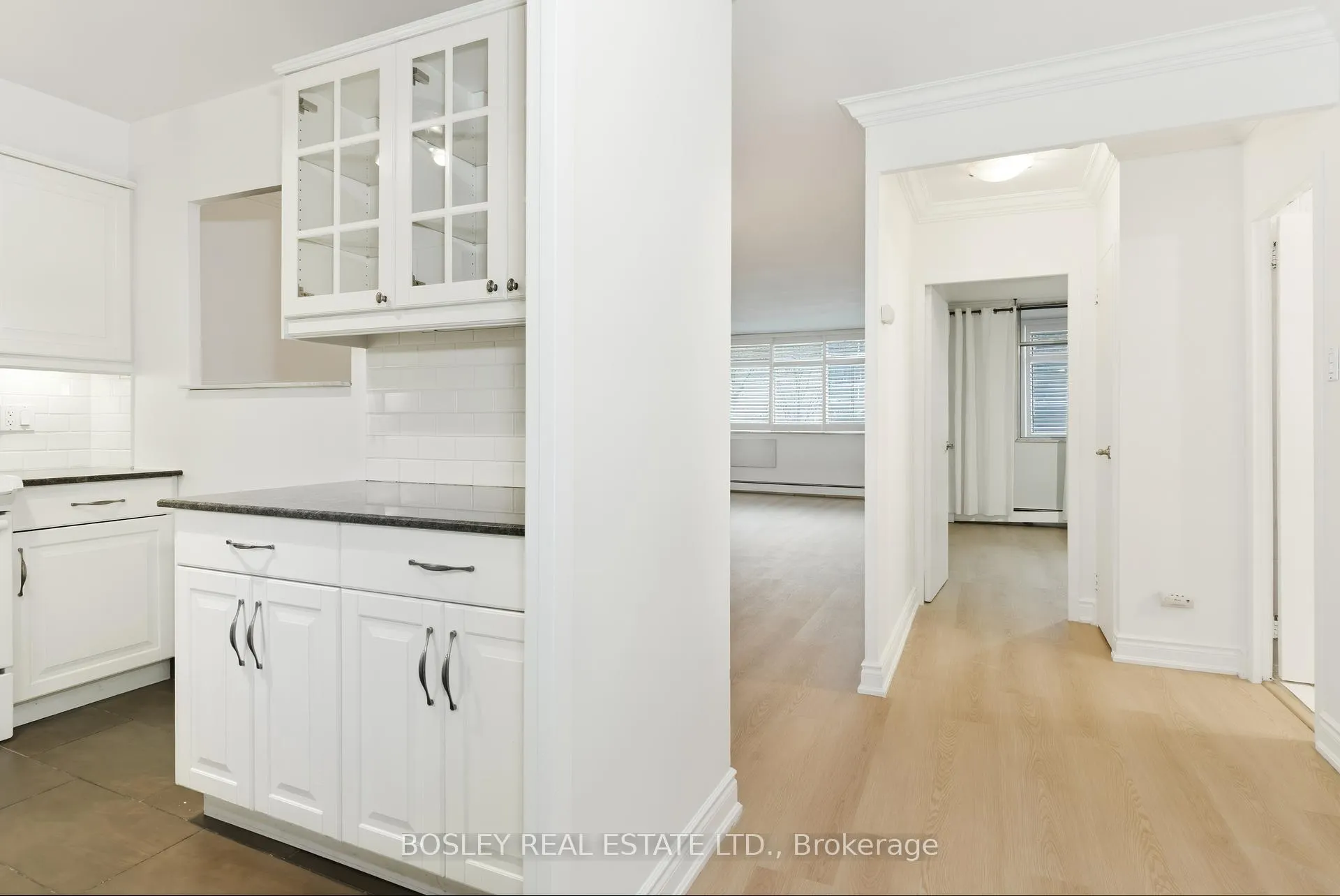 Photo 4 of Unit 106, 335 Lonsdale Road, Toronto, Forest Hill South — HOMEH