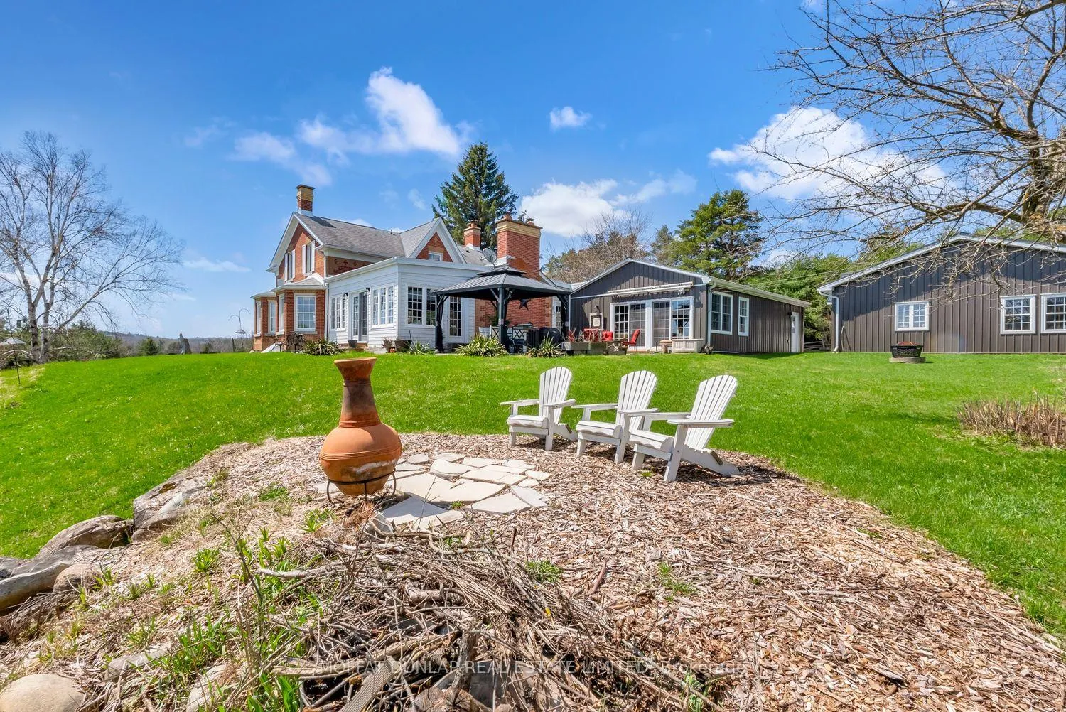 Photo 2 of 20451 Porterfield Road, Caledon, Rural Caledon — HOMEH