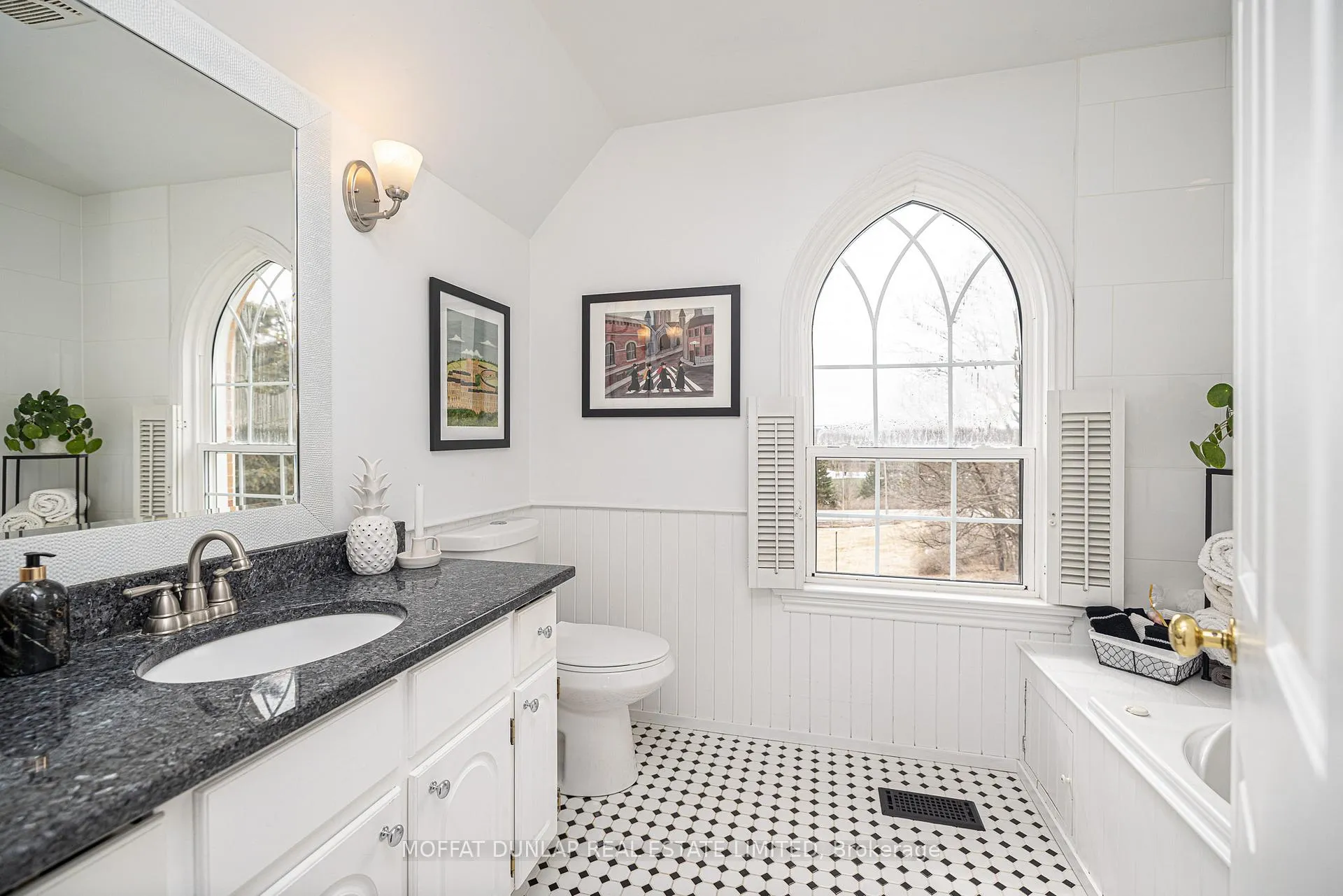 Photo 14 of 20451 Porterfield Road, Caledon, Rural Caledon — HOMEH