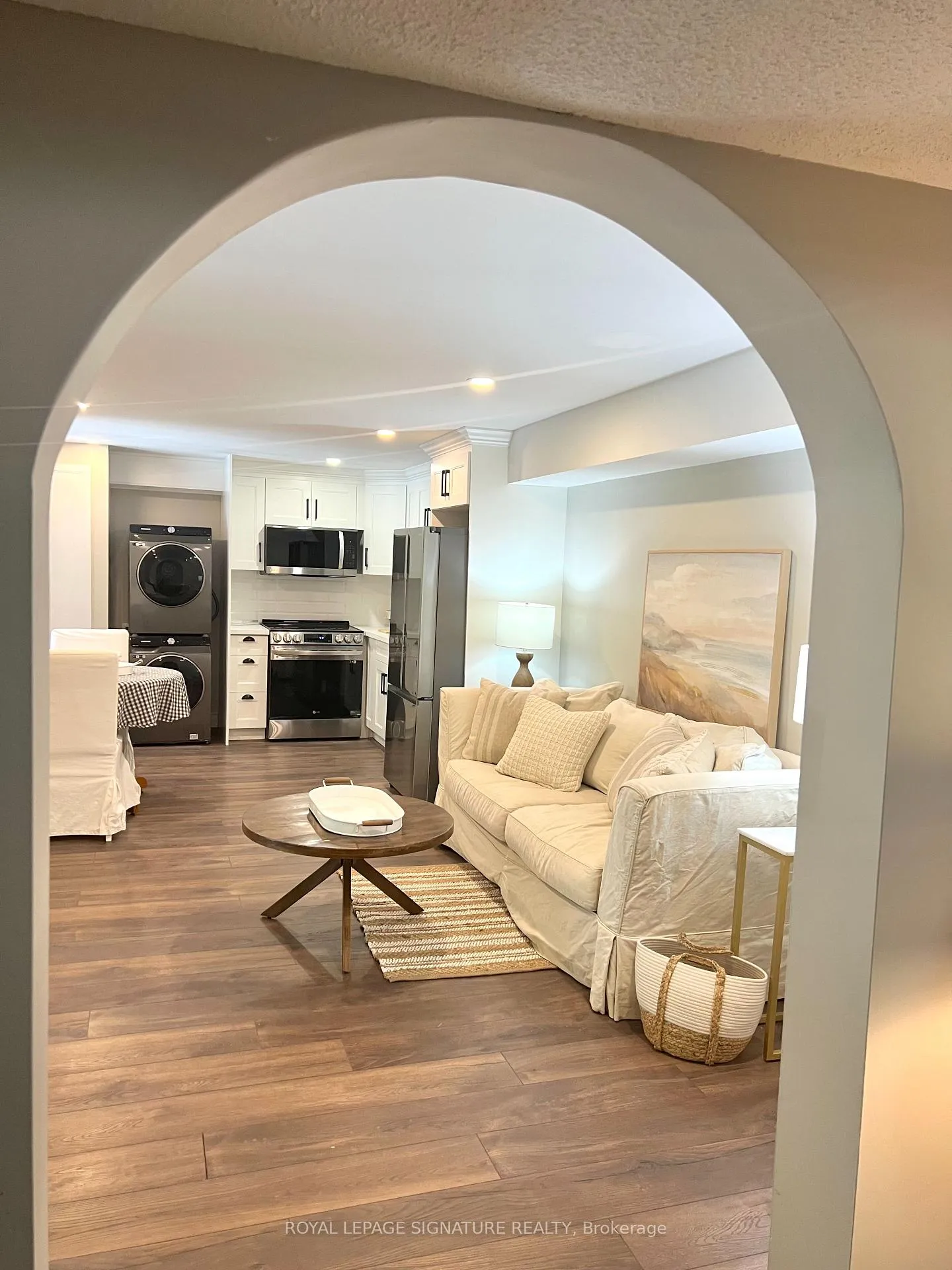 Photo 2 of Unit Lower Level, 964 Albertson Crescent, Mississauga, Lorne Park — HOMEH