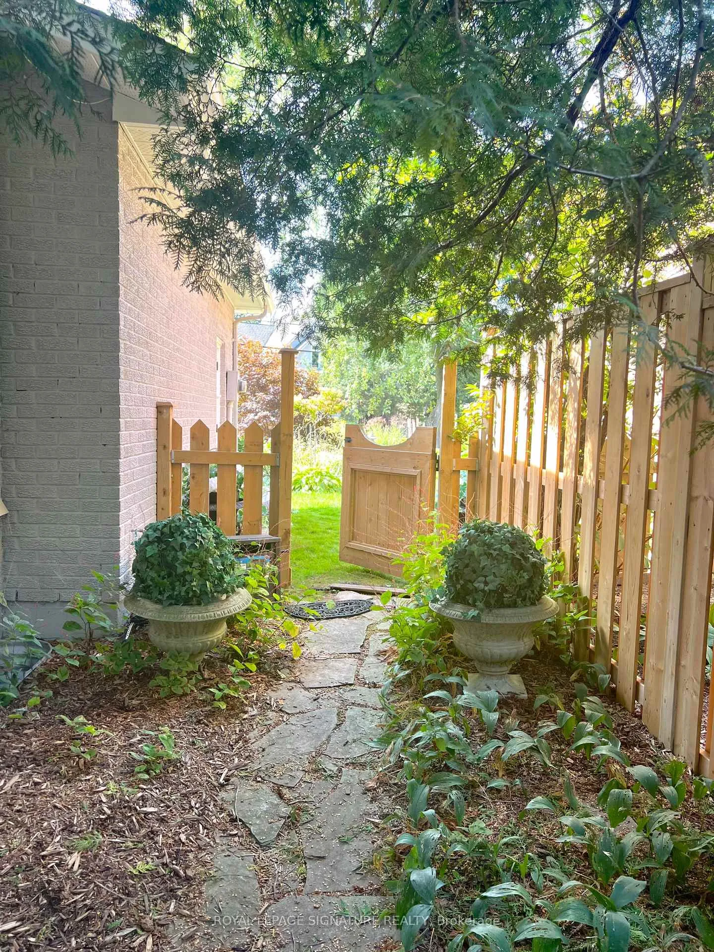 Photo 25 of Unit Lower Level, 964 Albertson Crescent, Mississauga, Lorne Park — HOMEH