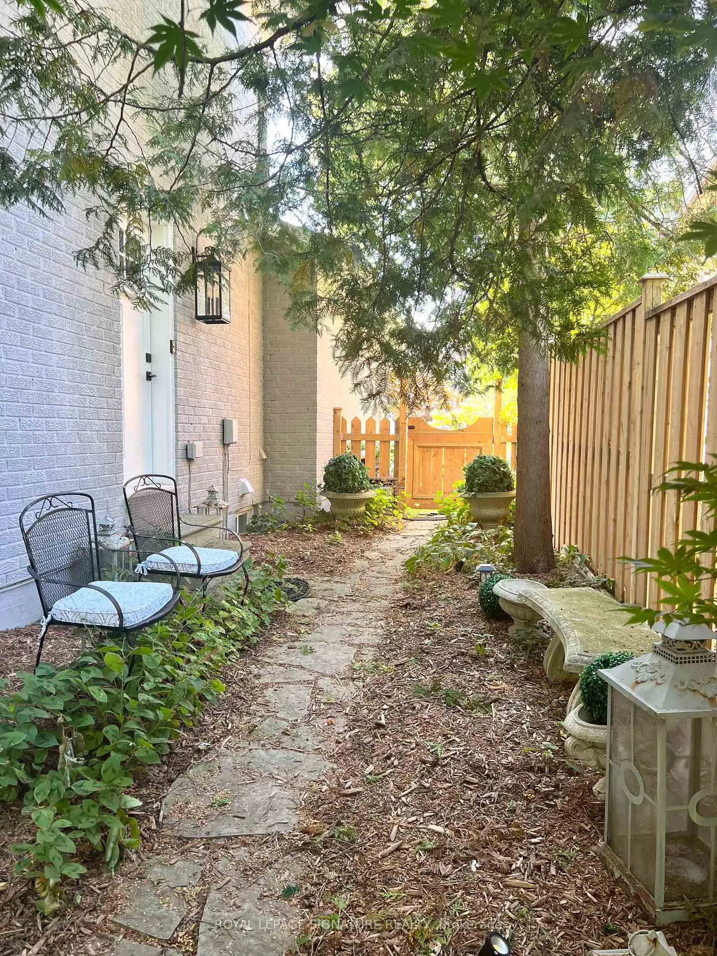 Photo 30 of Unit Lower Level, 964 Albertson Crescent, Mississauga, Lorne Park — HOMEH