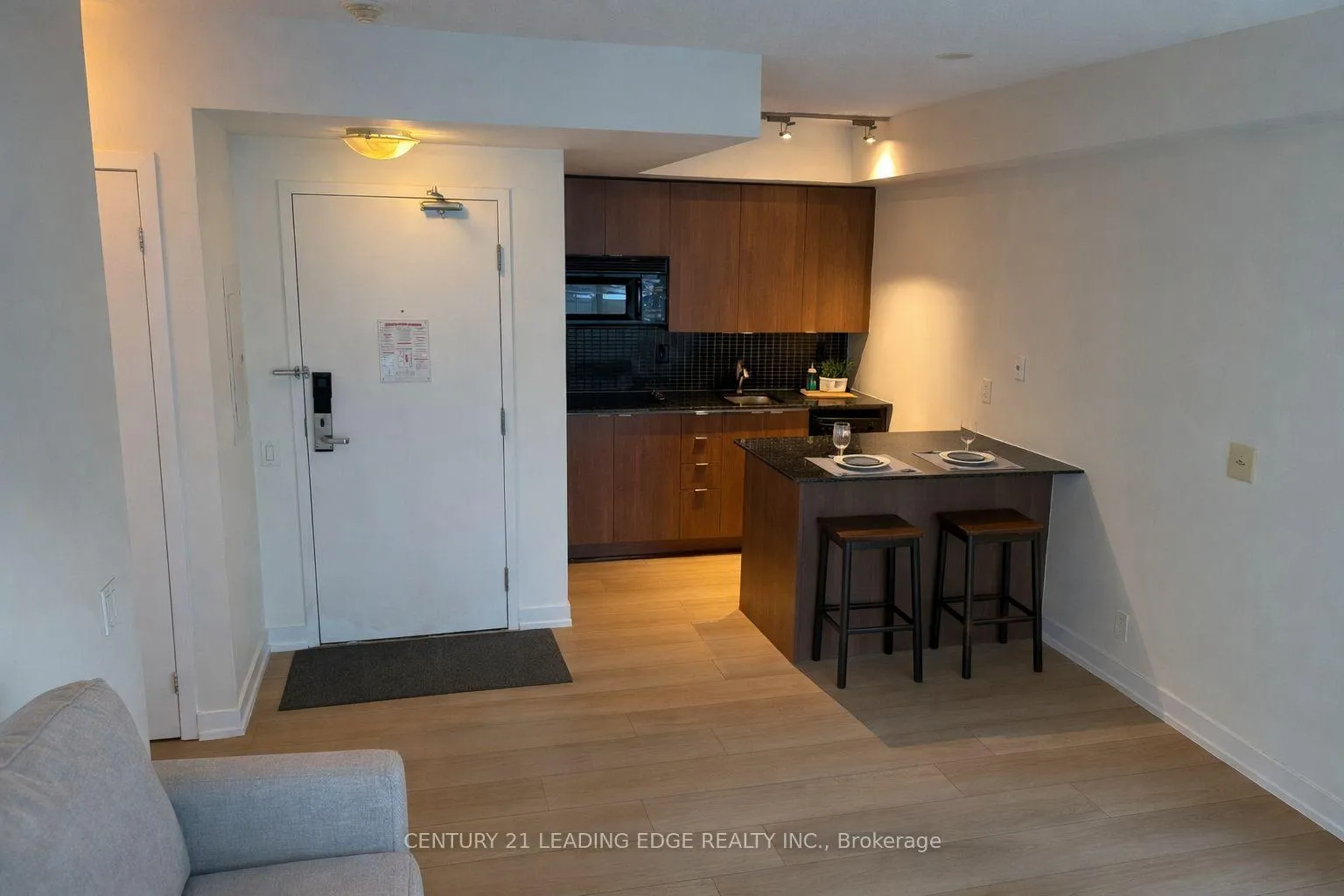 Photo 2 of Unit 1103, 8 Colborne Street, Toronto, Church-Yonge Corridor — HOMEH