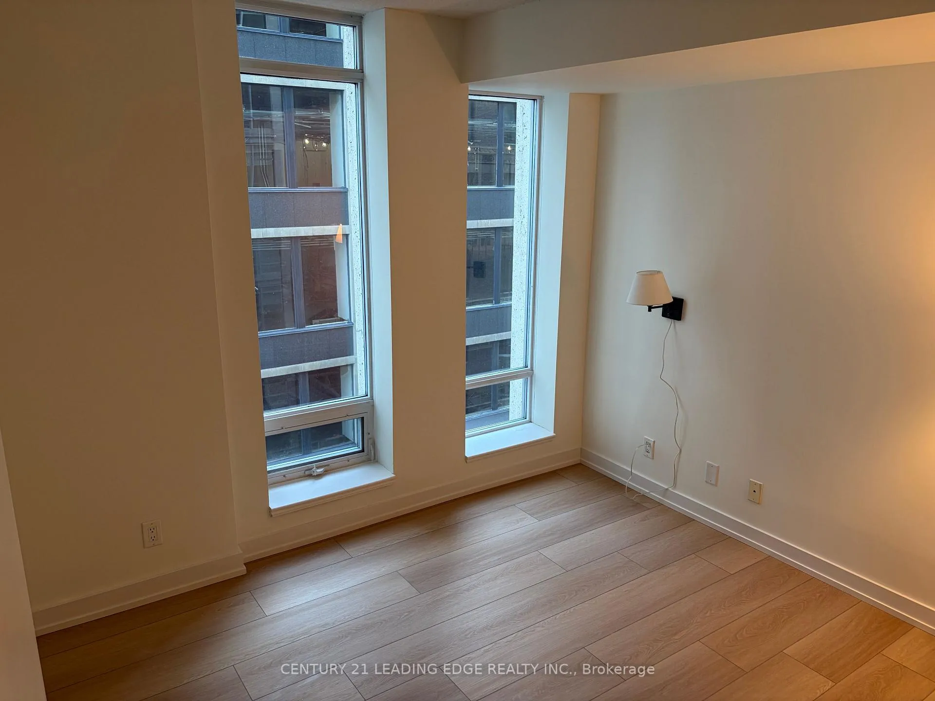 Photo 11 of Unit 1103, 8 Colborne Street, Toronto, Church-Yonge Corridor — HOMEH